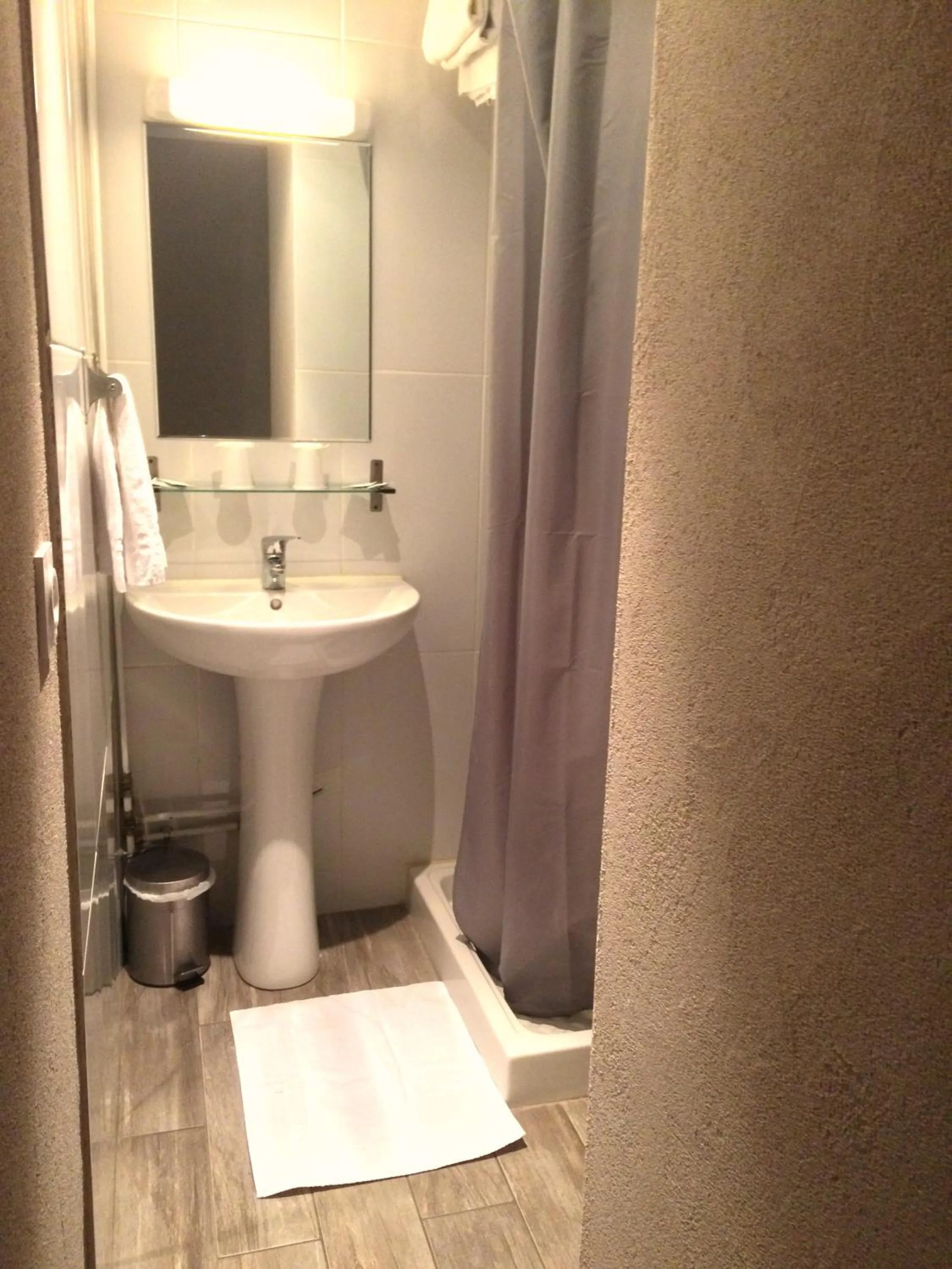 Bathroom in GOOD NIGHT HÔTEL By L'excess