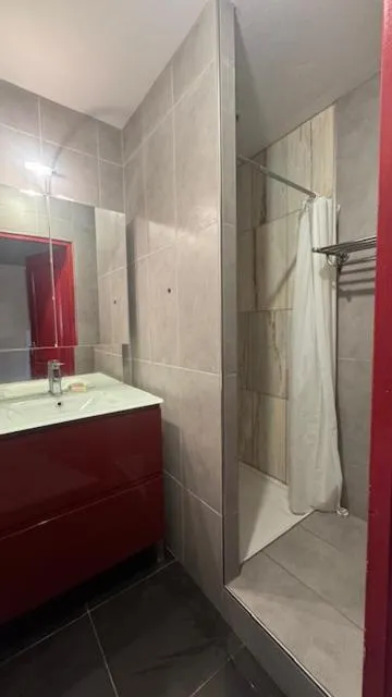 GOOD NIGHT HÔTEL By L'excess