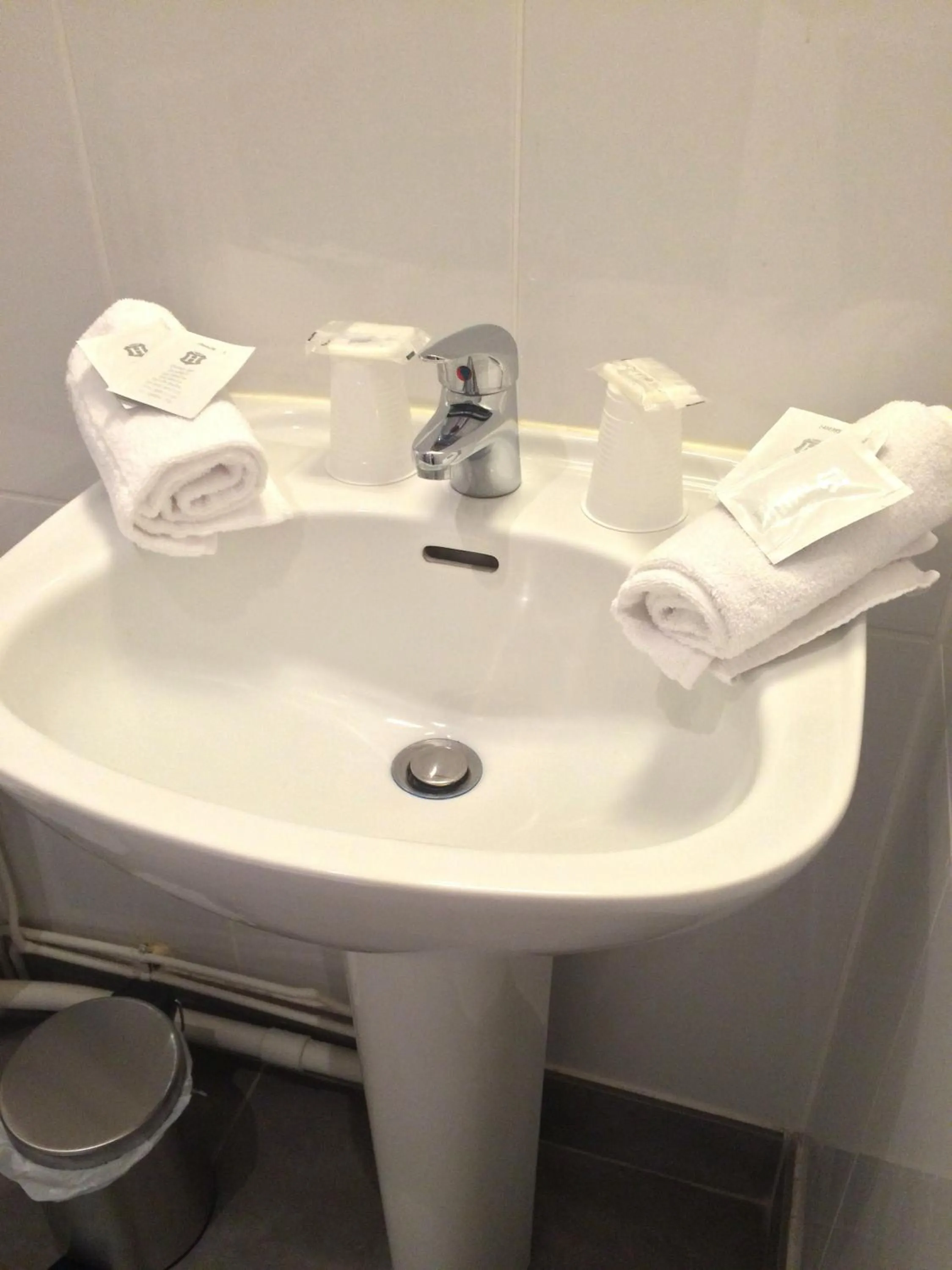 Bathroom in GOOD NIGHT HÔTEL By L'excess