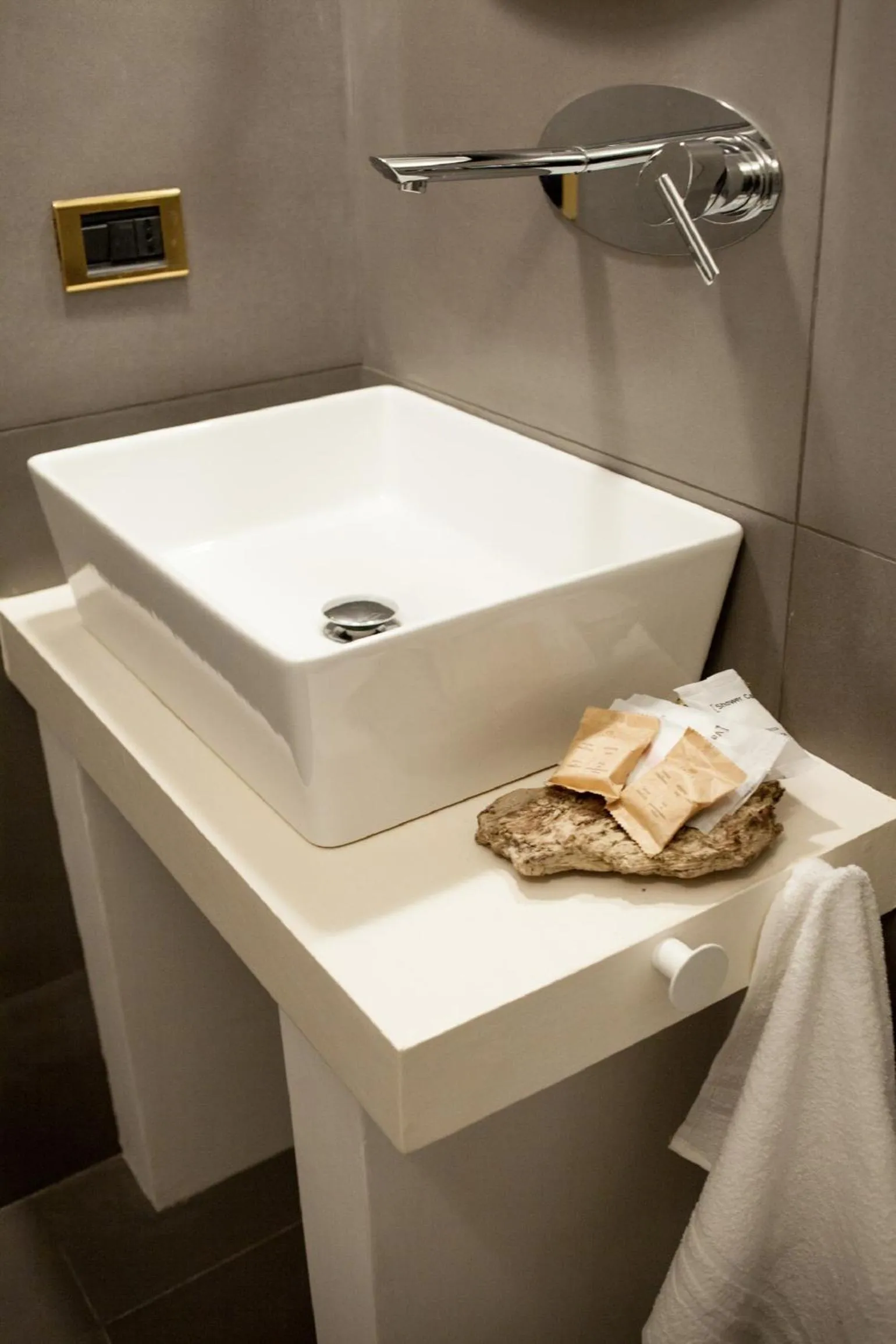 Bathroom in A Casa Di Gaia Bed and Breakfast