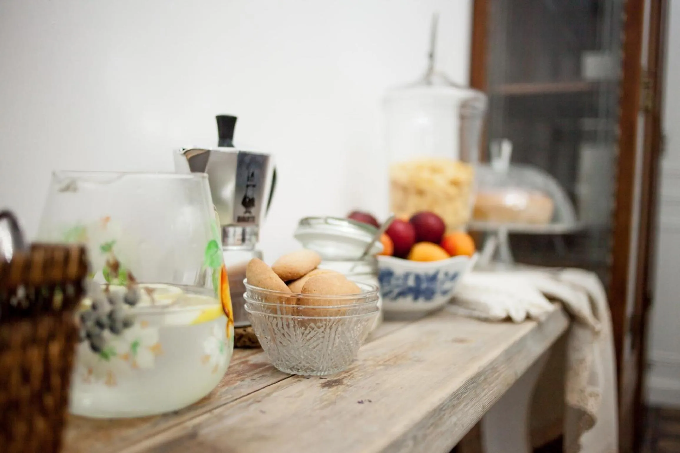 Buffet breakfast in A Casa Di Gaia Bed and Breakfast