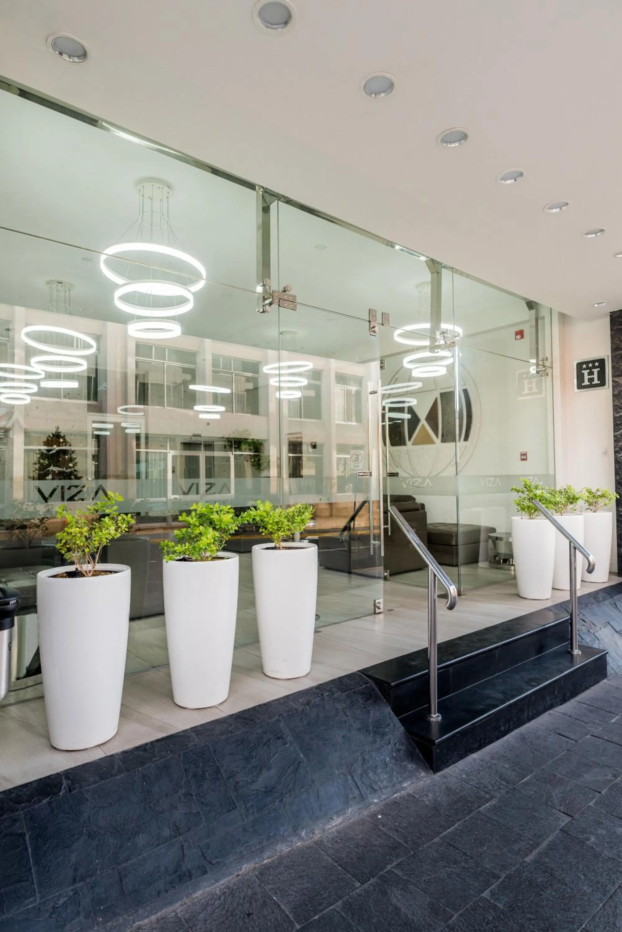 Facade/entrance in Hotel Viza