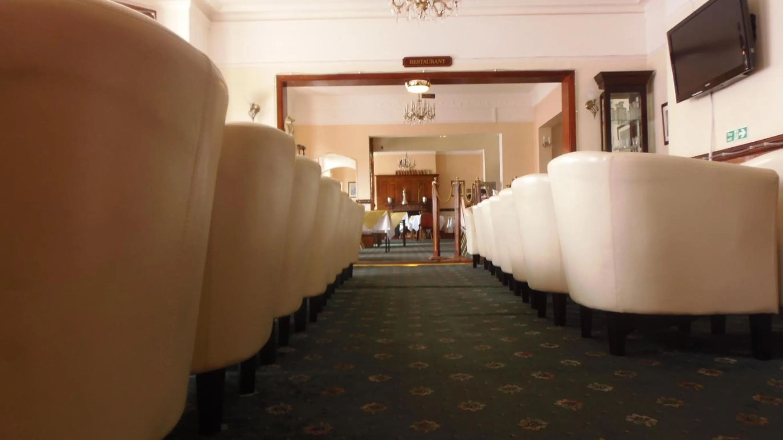 Communal lounge/ TV room in St George Hotel Great Yarmouth