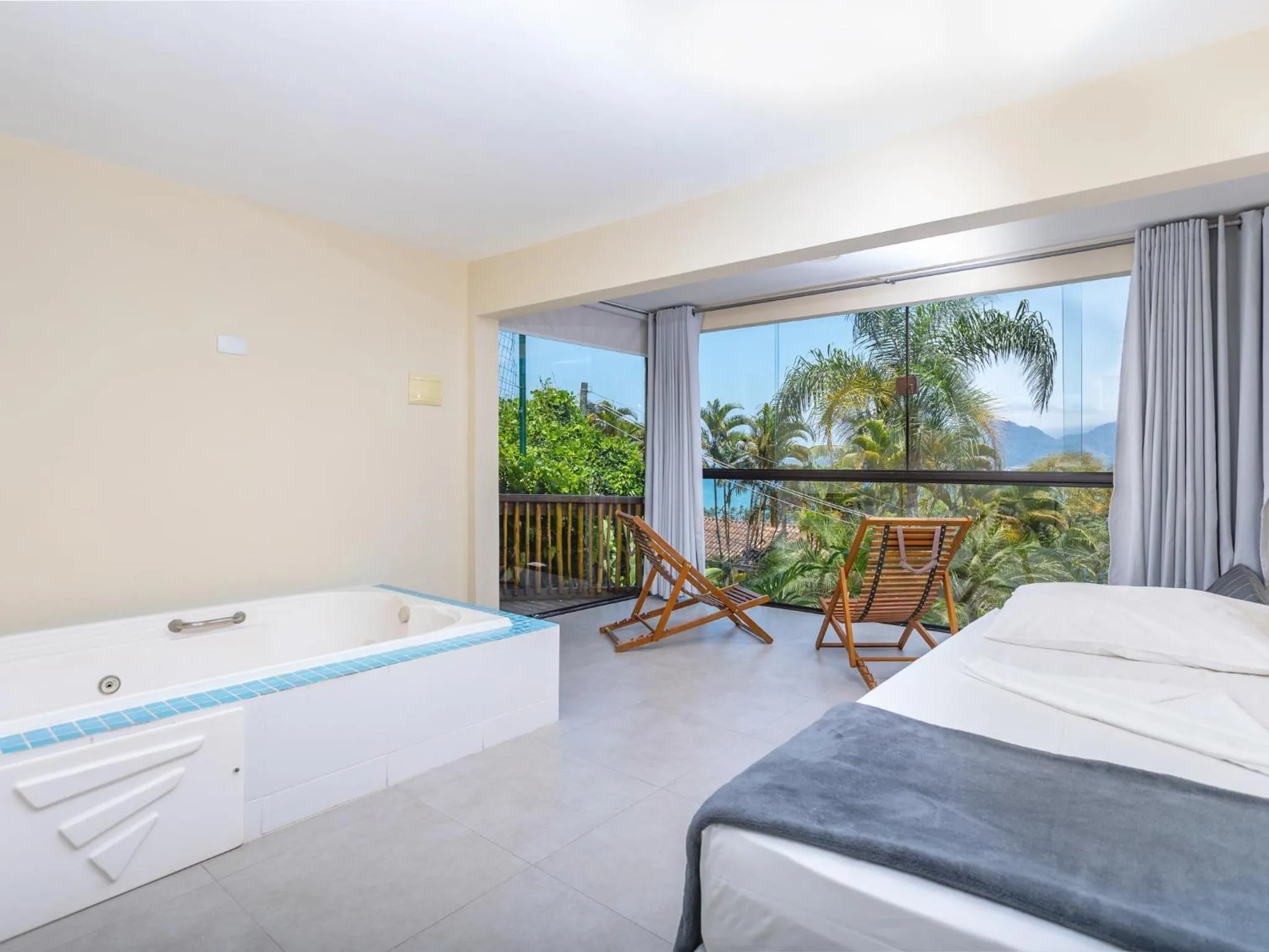 Hot Tub in Eco Baepi Residence