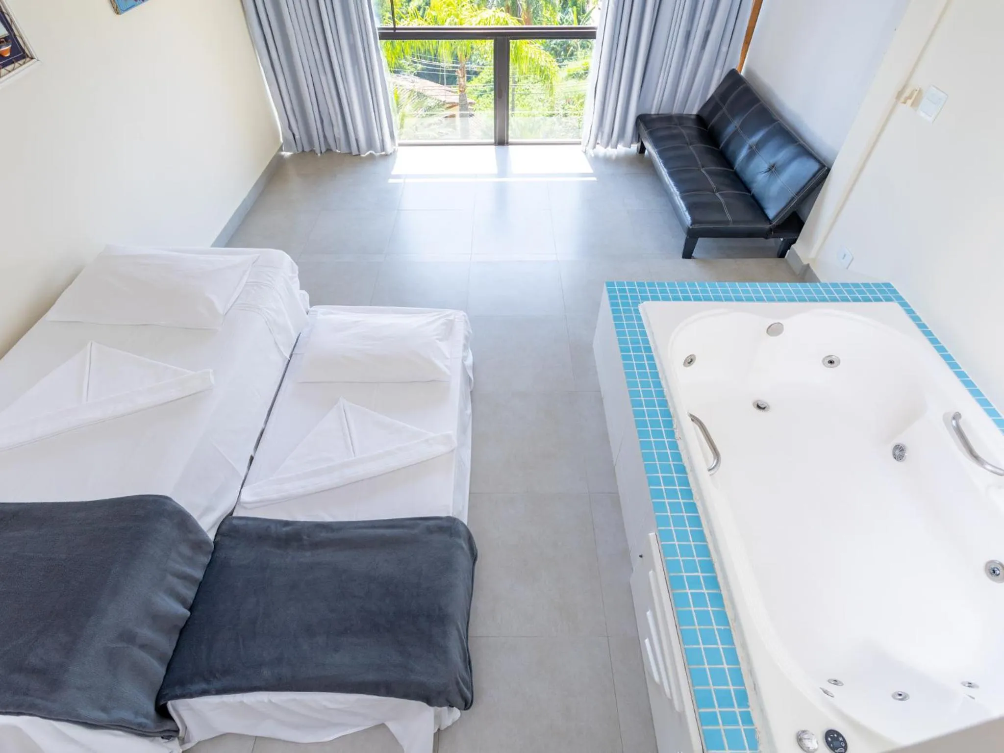 Hot Tub, Bed in Eco Baepi Residence