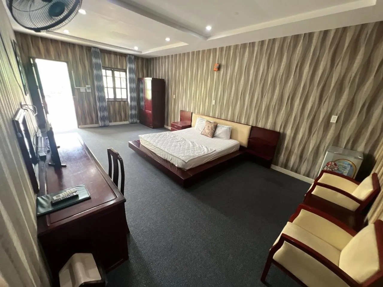 Bedroom in Phi Long 2 Hotel Thu Dau Mot