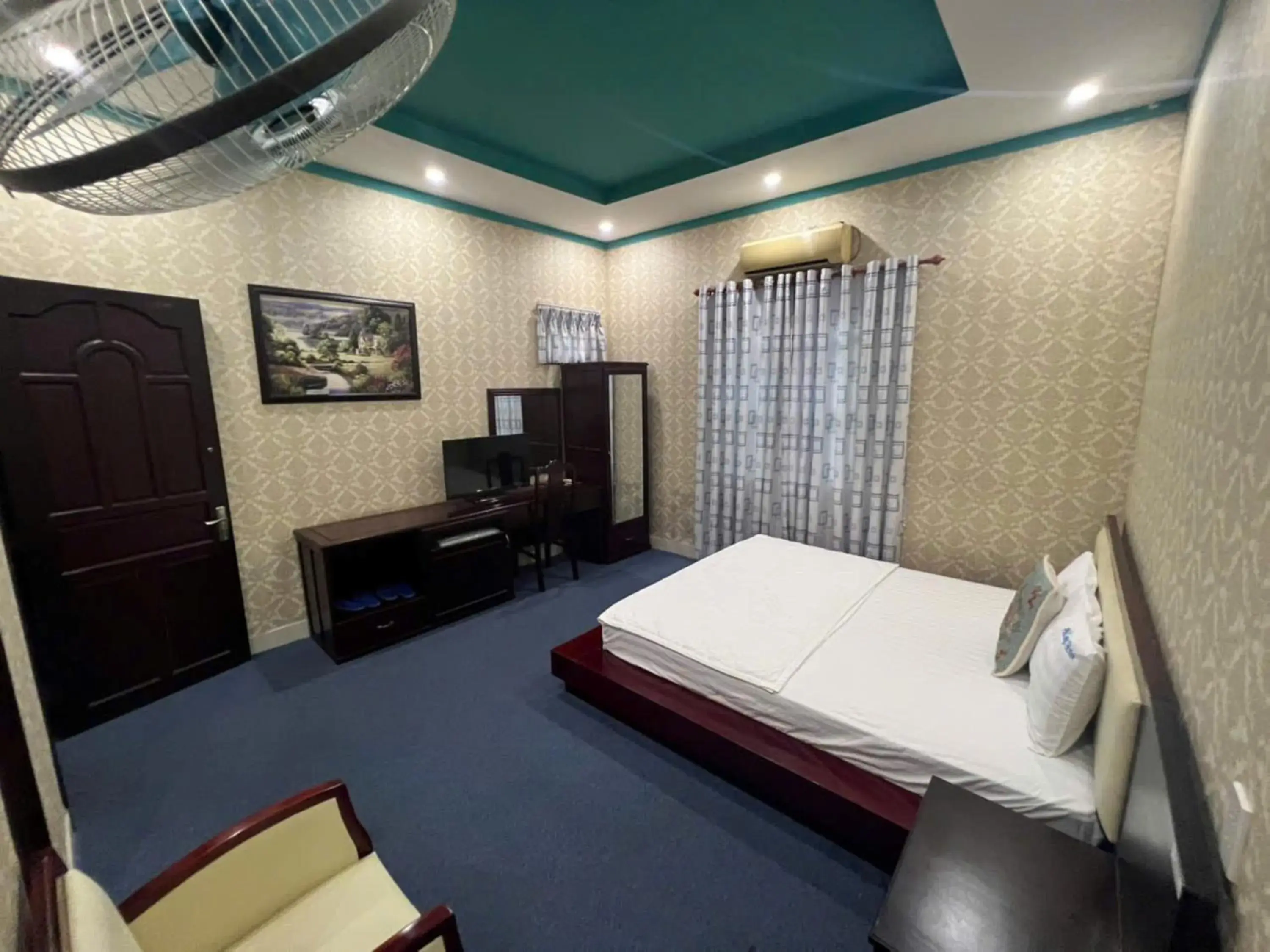 Bedroom, Bed in Phi Long 2 Hotel Thu Dau Mot Bedroom, Bed in Phi Long 2 Hotel Thu Dau Mot