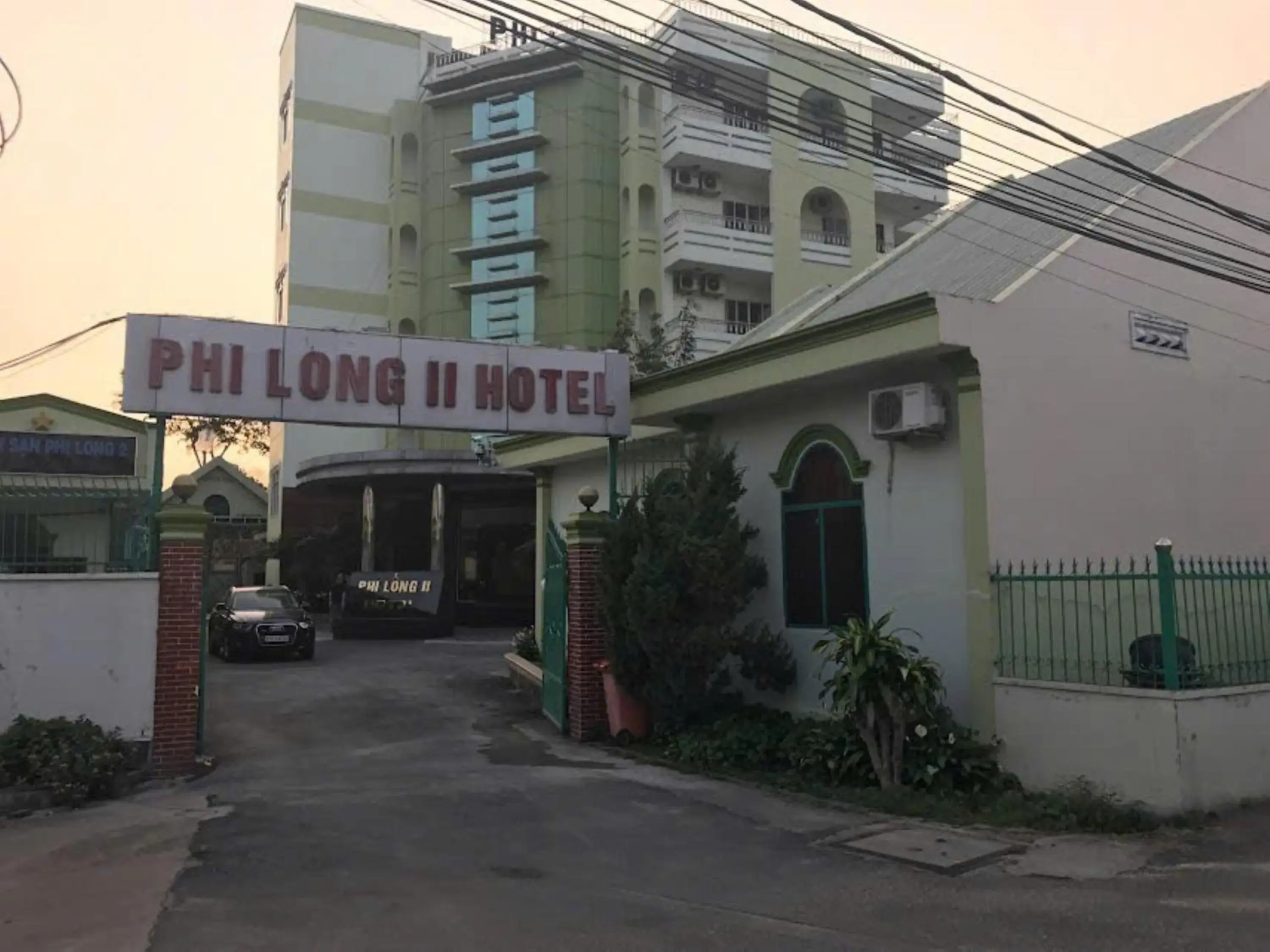 Property building in Phi Long 2 Hotel Thu Dau Mot Property building in Phi Long 2 Hotel Thu Dau Mot