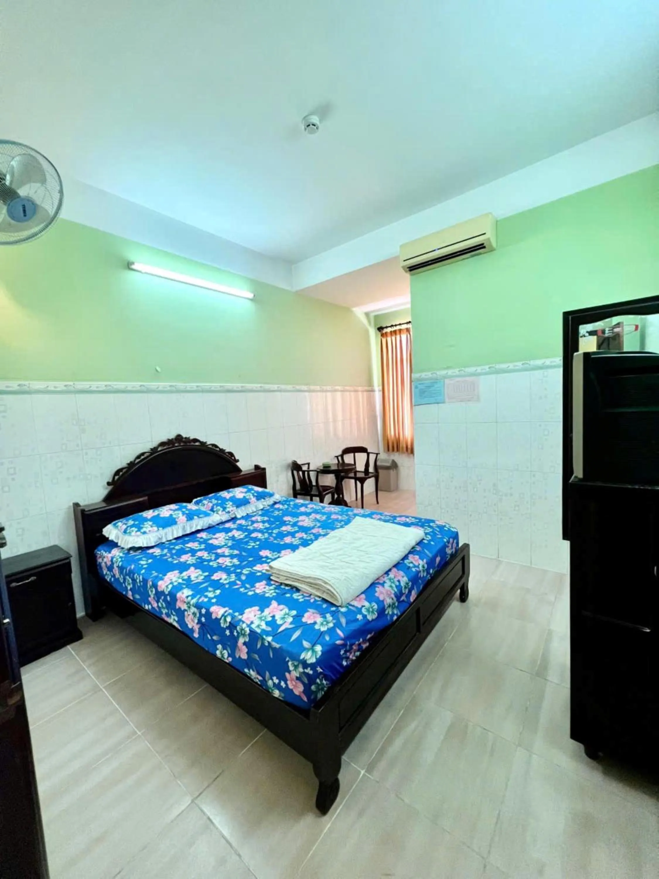 Bed in Phi Long 2 Hotel Thu Dau Mot