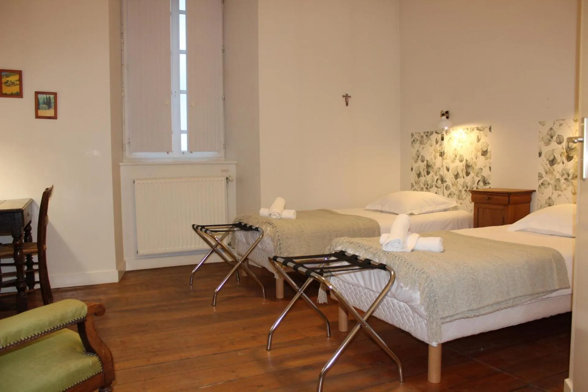 Photo of the whole room, Bed in Le grand couvent de Gramat