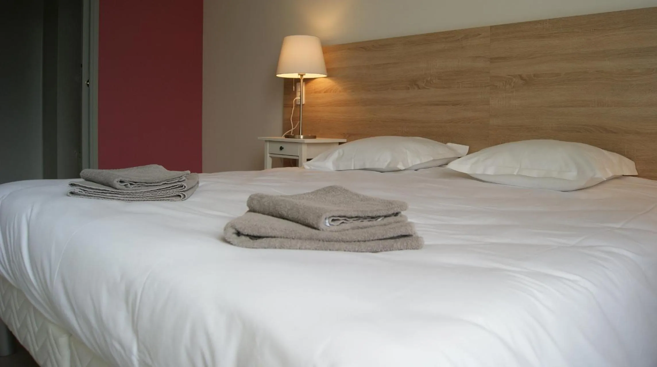 Bedroom, Bed in Le grand couvent de Gramat