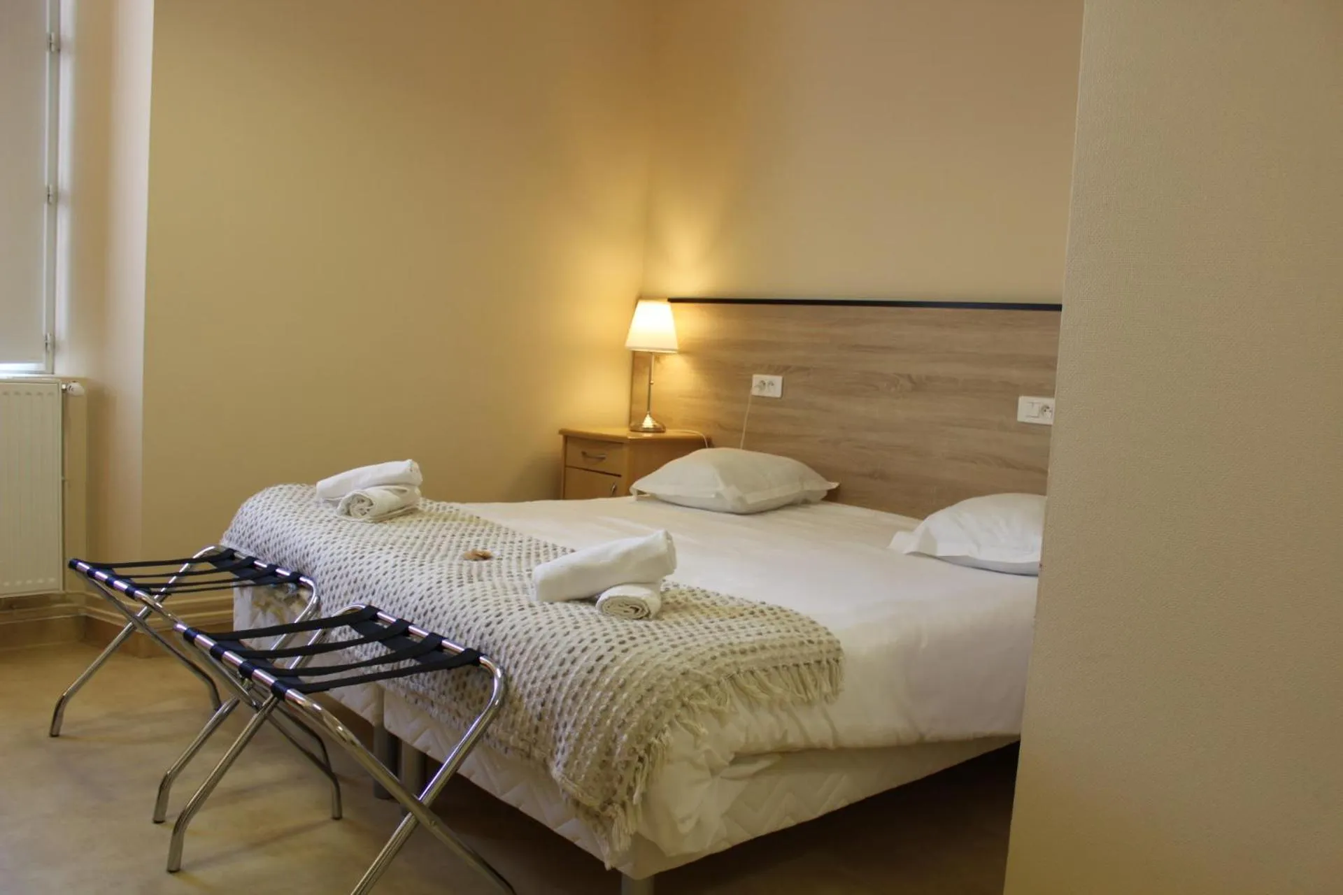 Photo of the whole room, Bed in Le grand couvent de Gramat