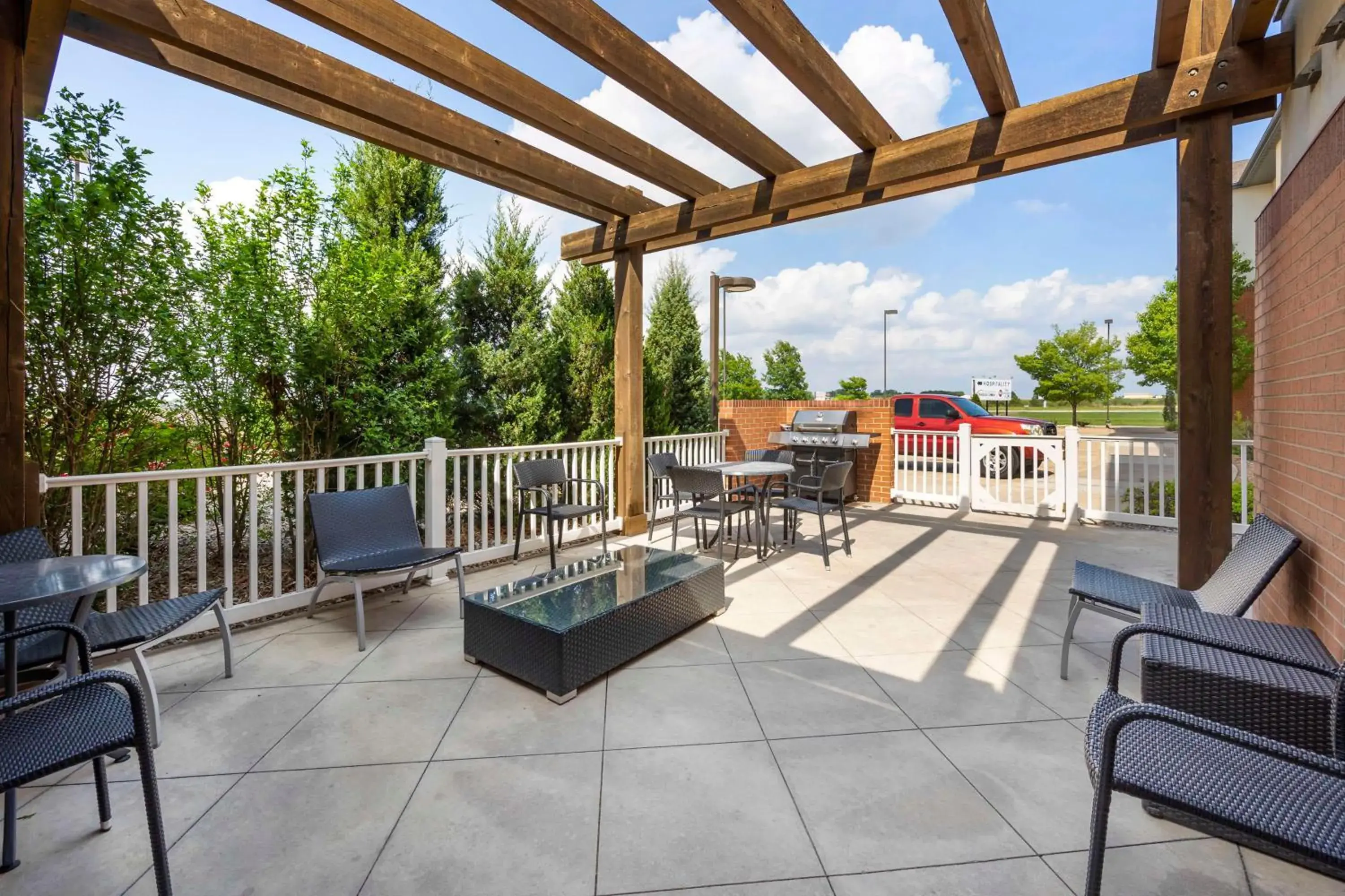 Property building in Best Western Plus Patterson Park Inn Property building in Best Western Plus Patterson Park Inn