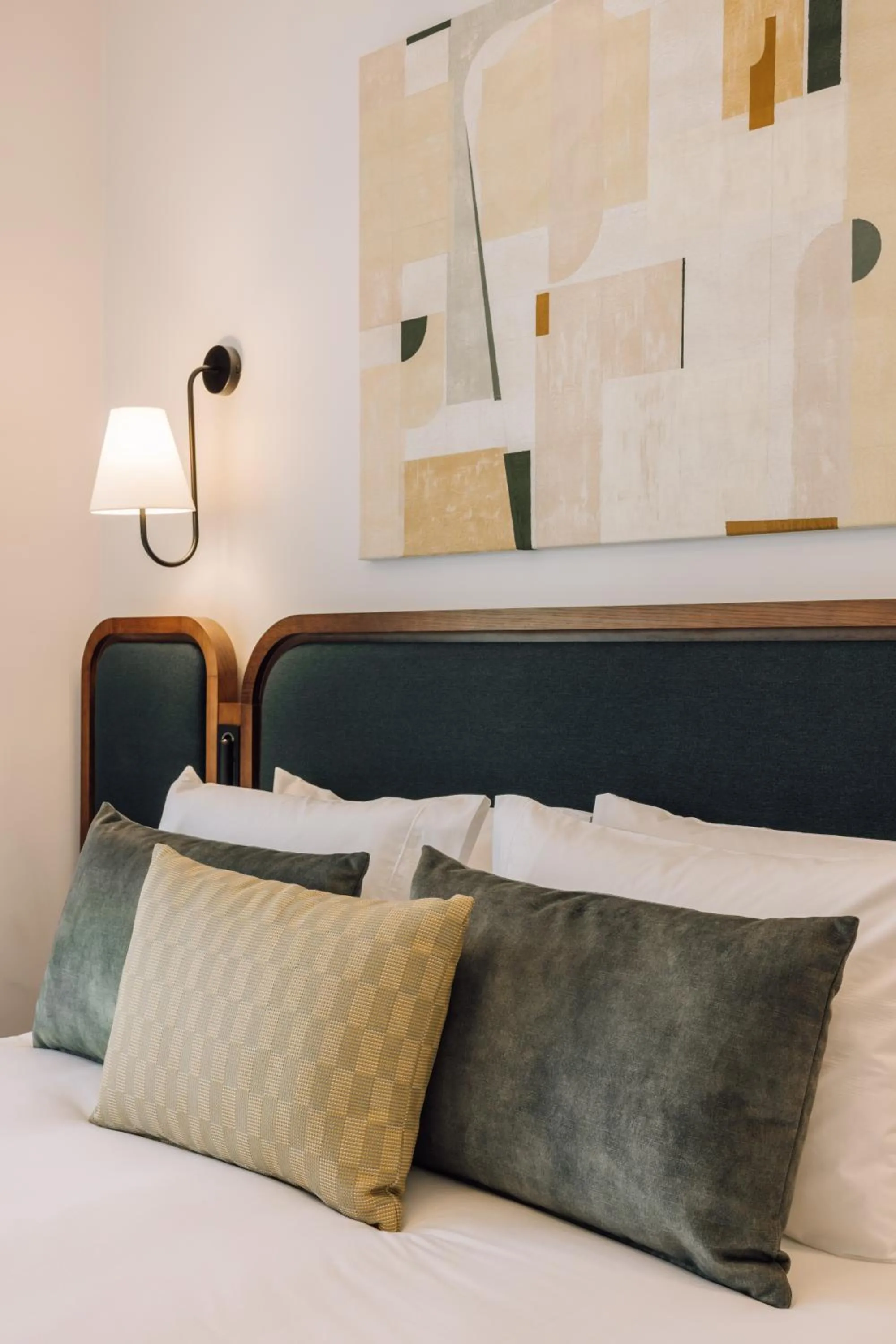 Bedroom, Bed in Ando Living - Madalena House