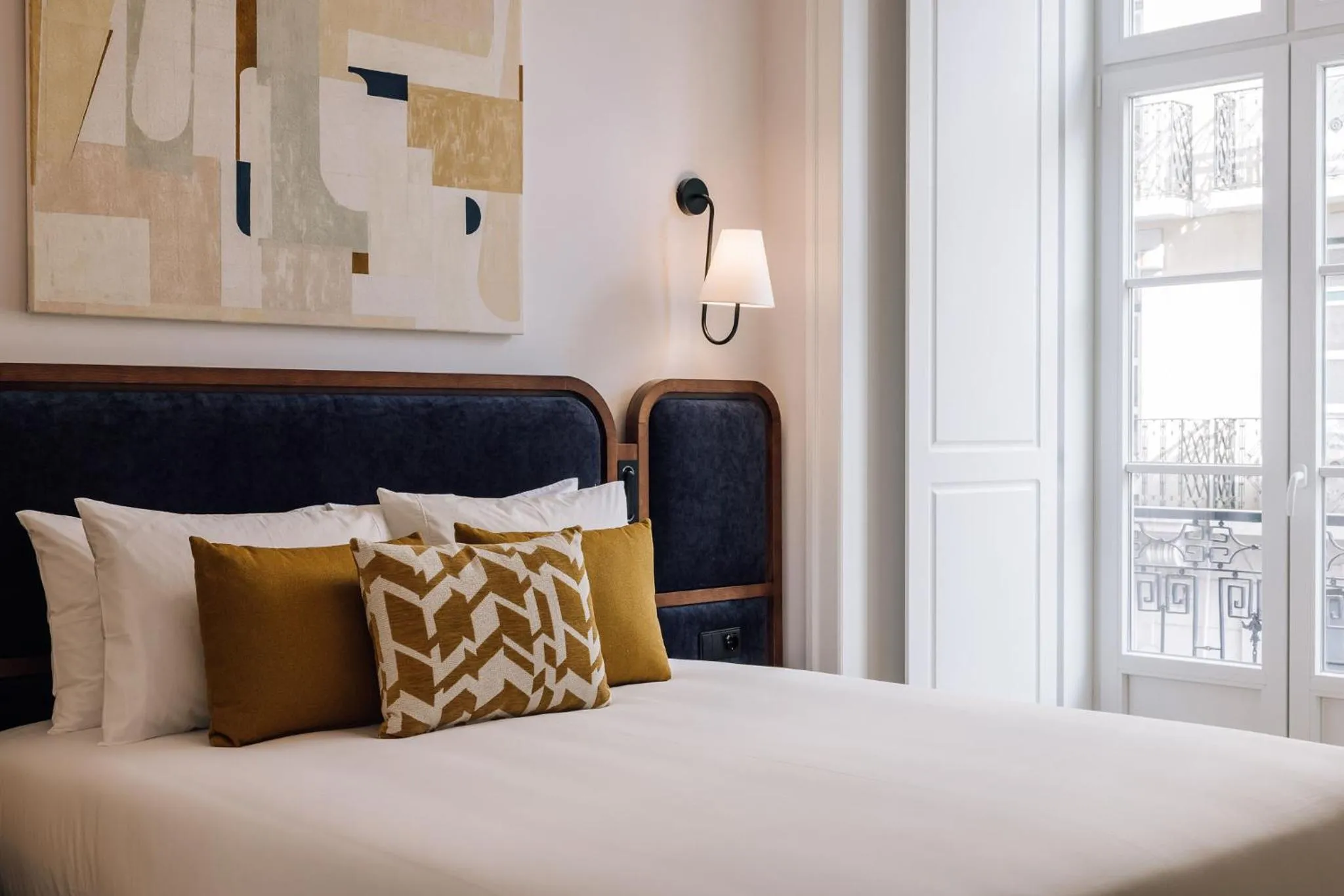 Bed in Ando Living - Madalena House