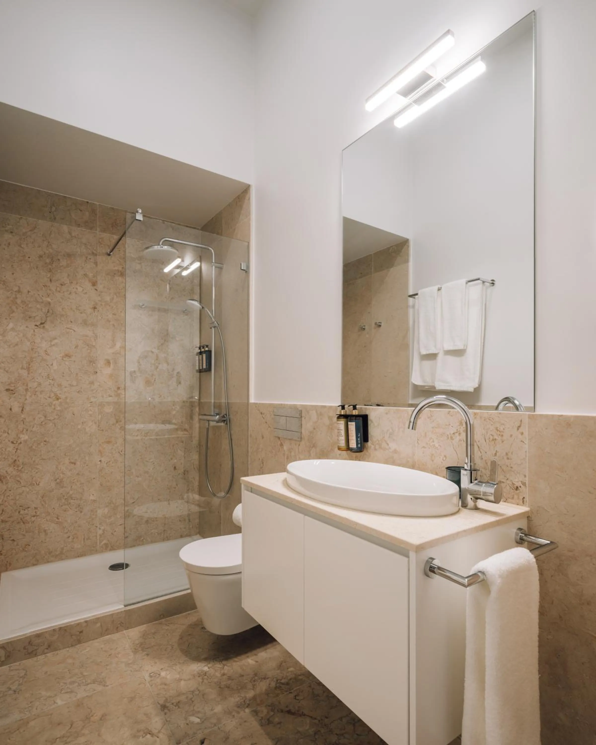 Bathroom in Ando Living - Madalena House