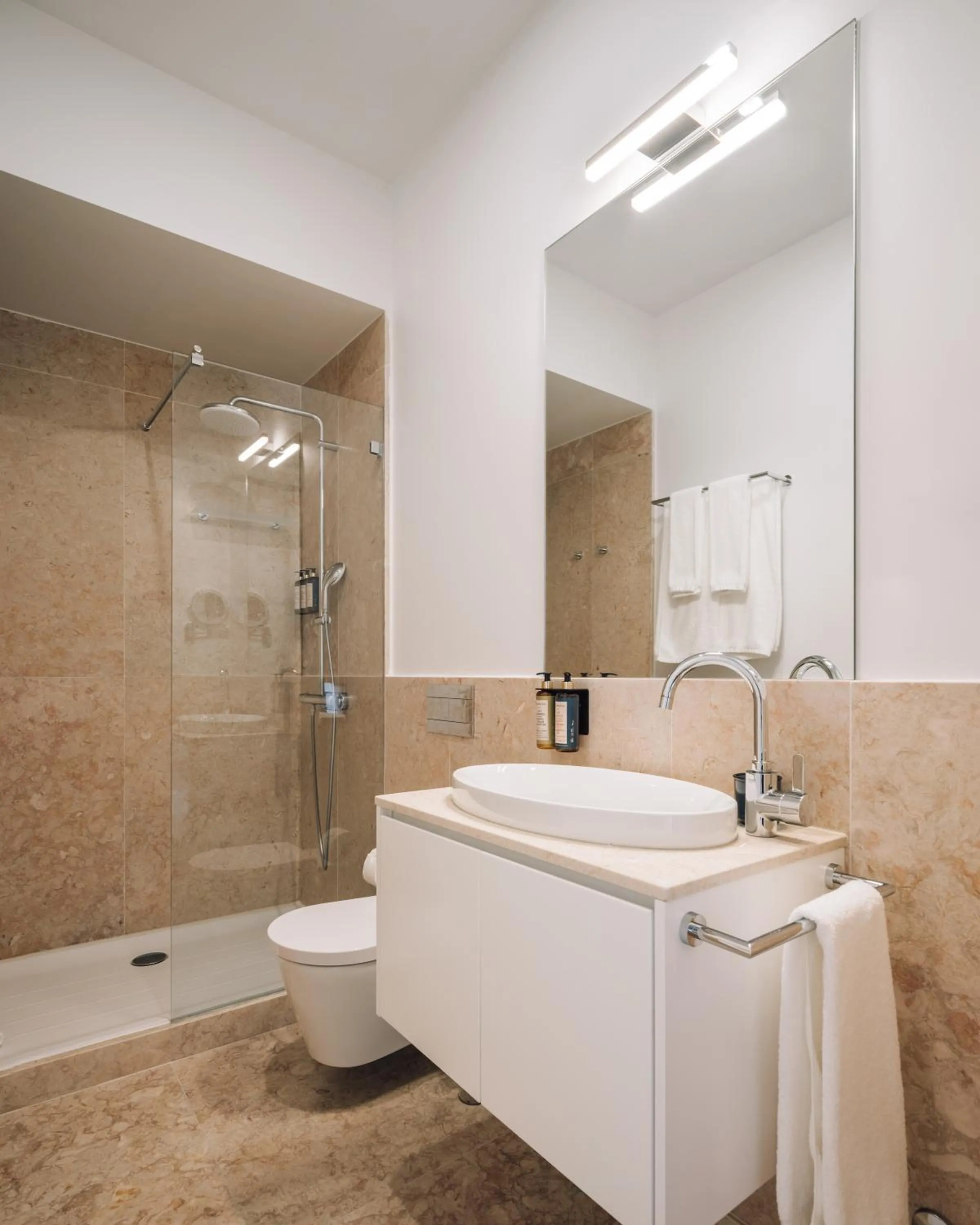 Bathroom in Ando Living - Madalena House