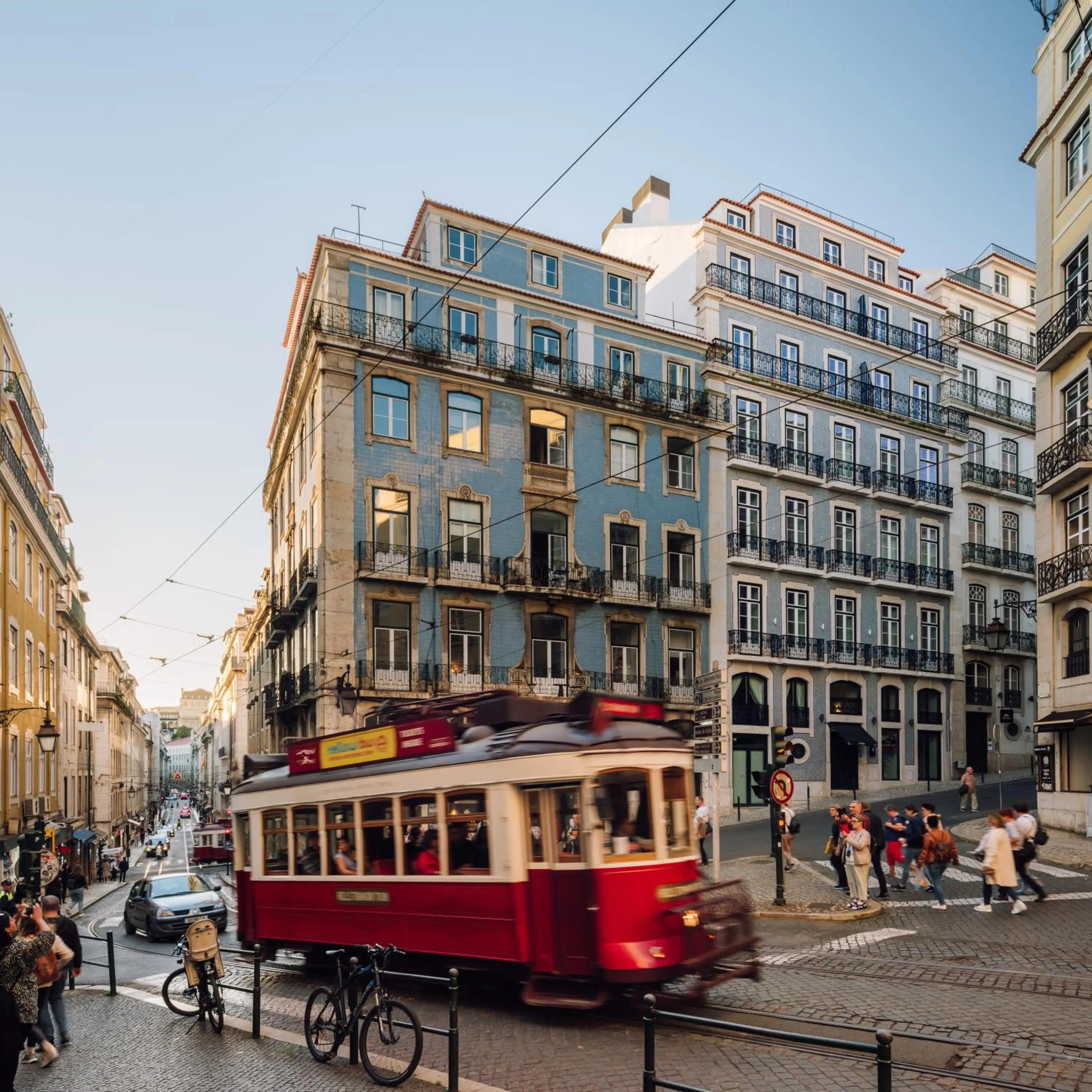 Street view in Ando Living - Madalena House