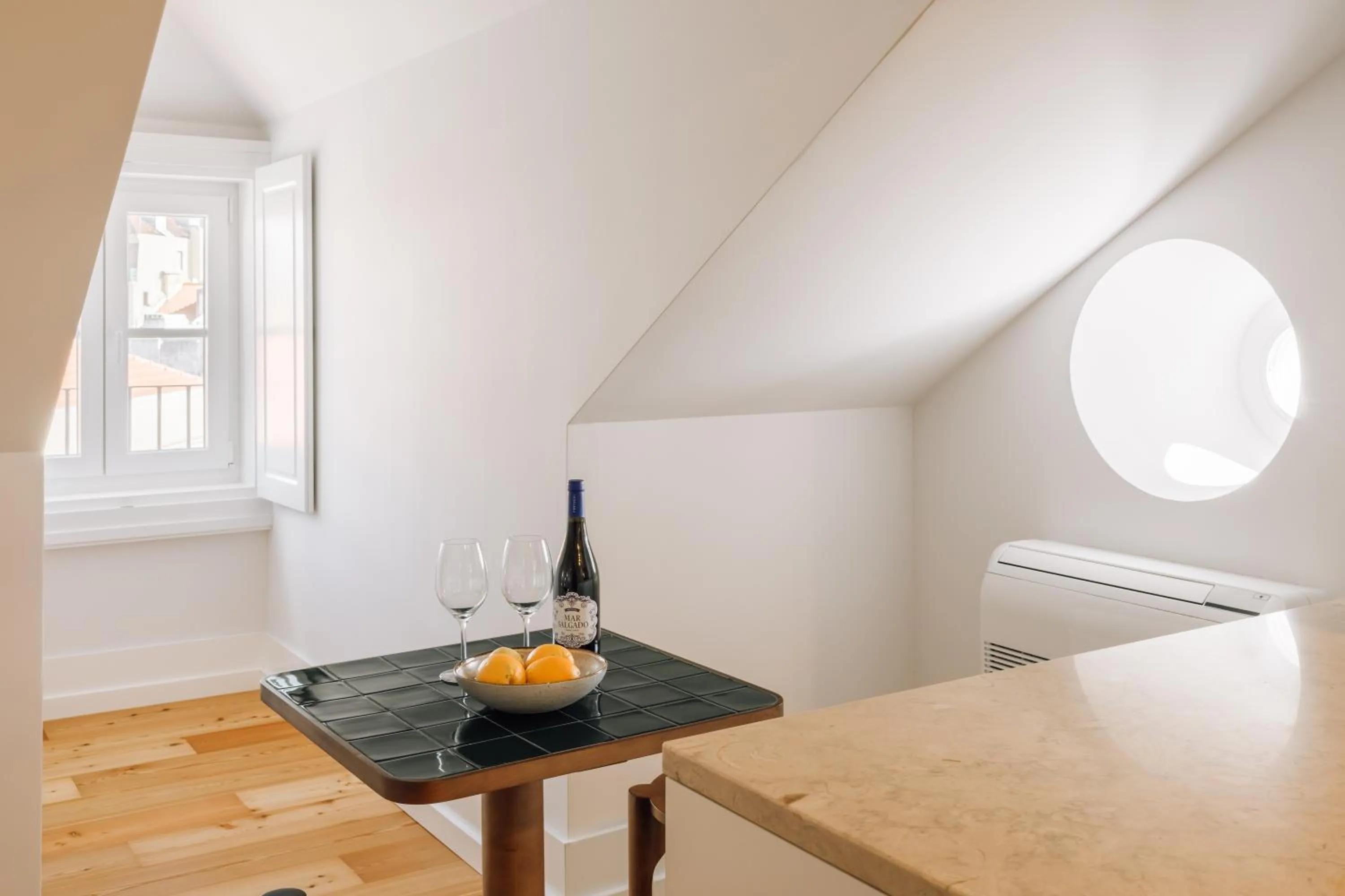 Dining area in Ando Living - Madalena House