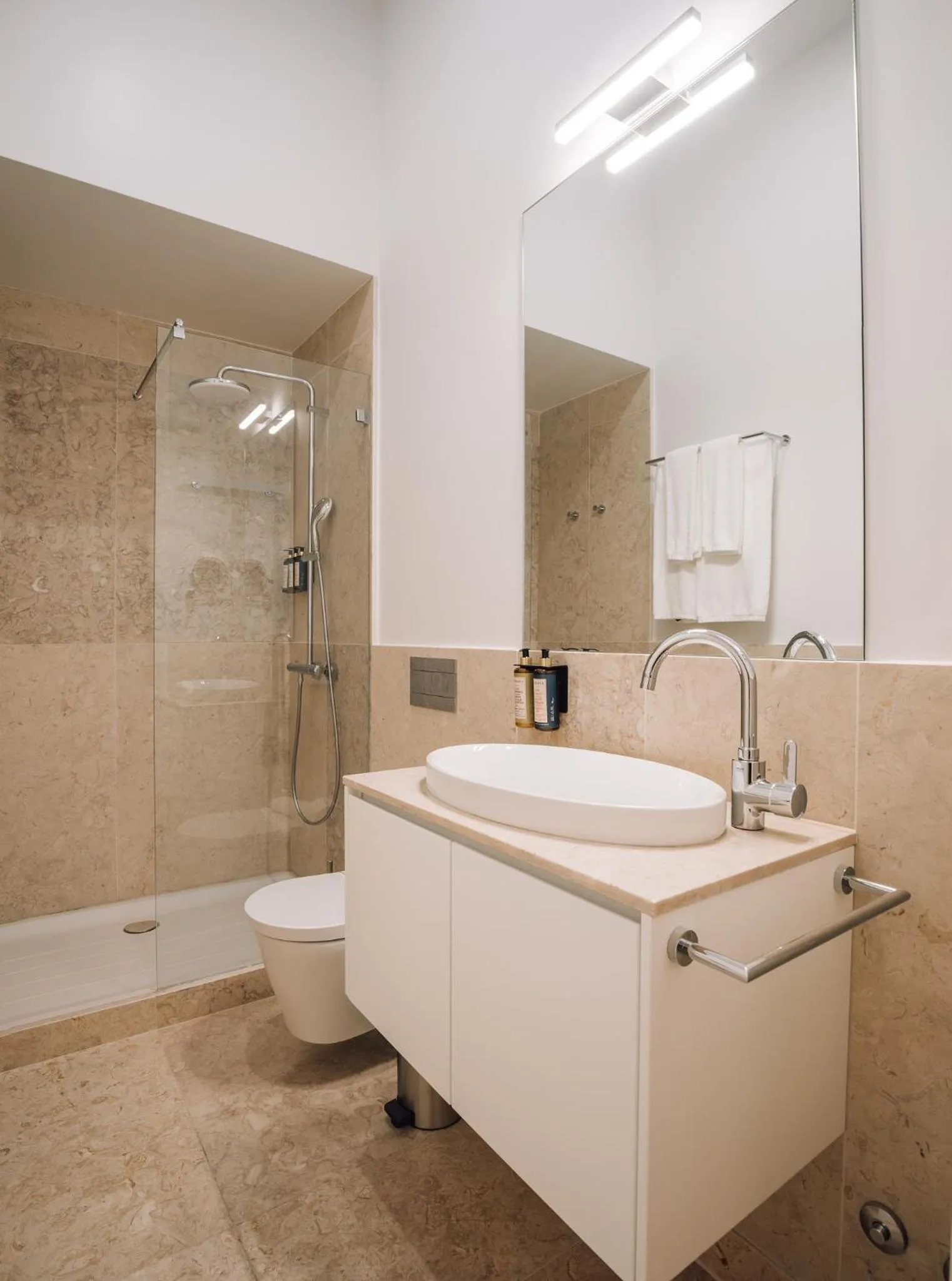 Bathroom in Ando Living - Madalena House