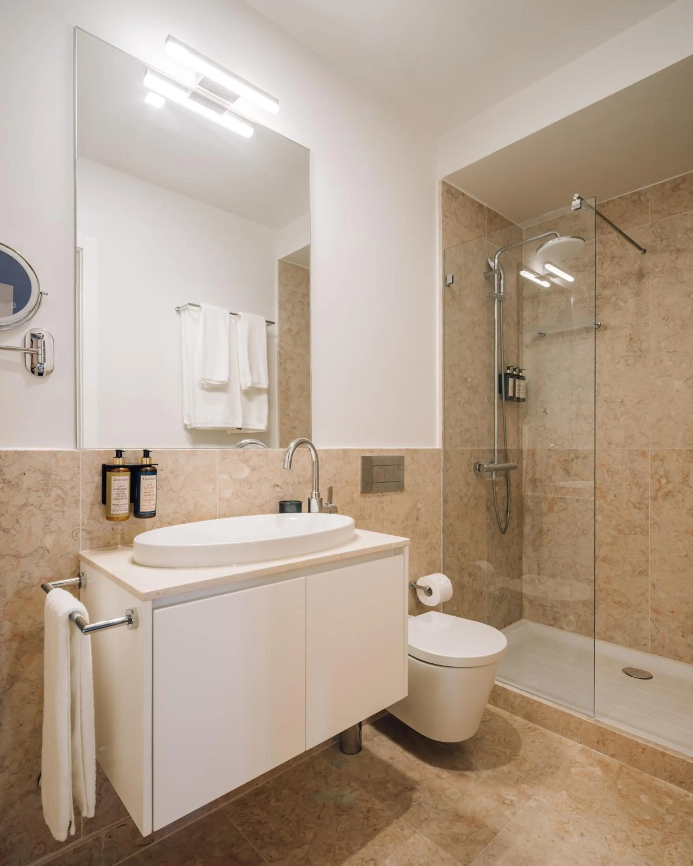 Bathroom in Ando Living - Madalena House