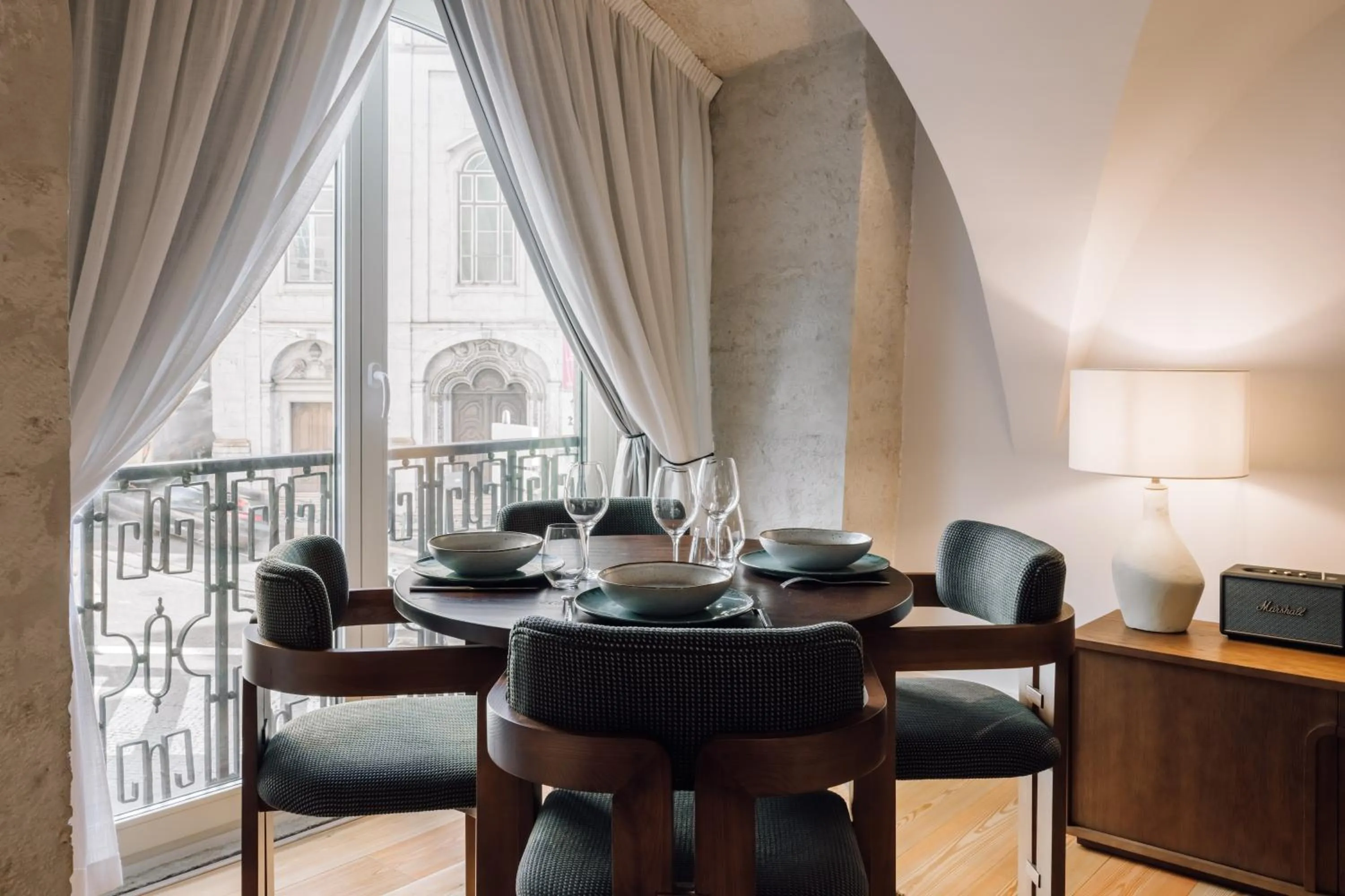 Dining area in Ando Living - Madalena House