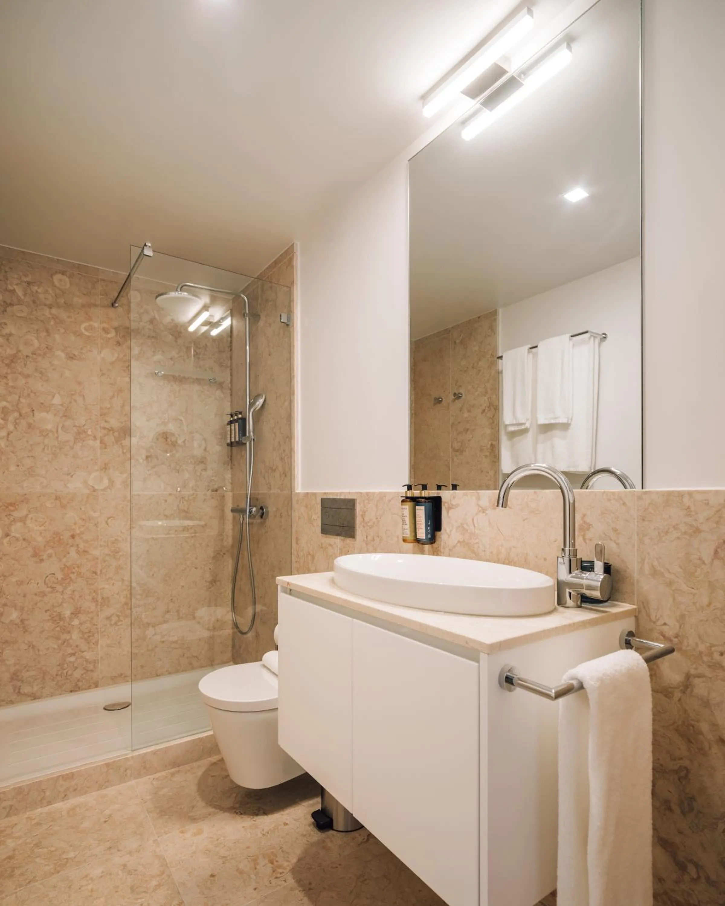 Bathroom in Ando Living - Madalena House