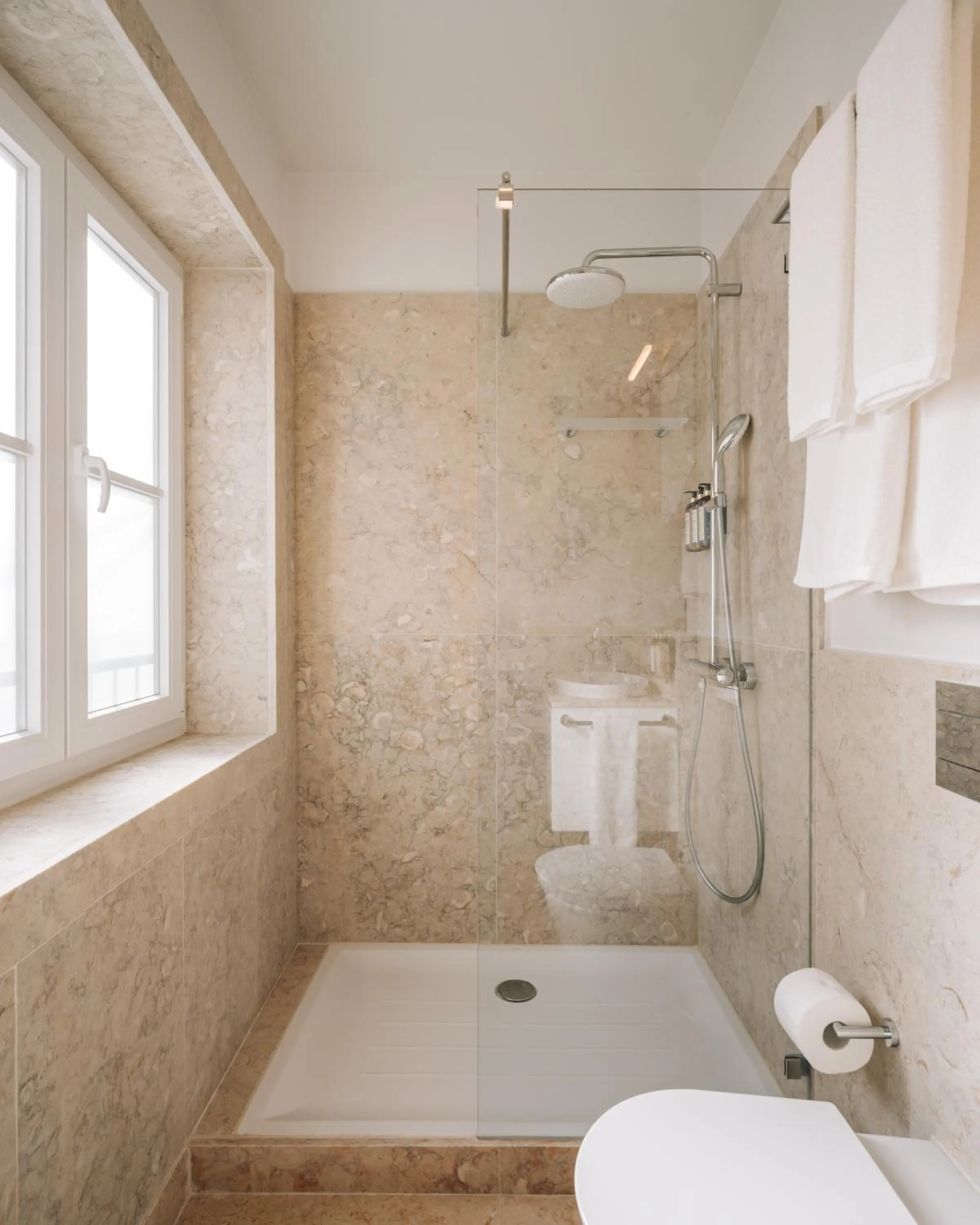 Bathroom in Ando Living - Madalena House