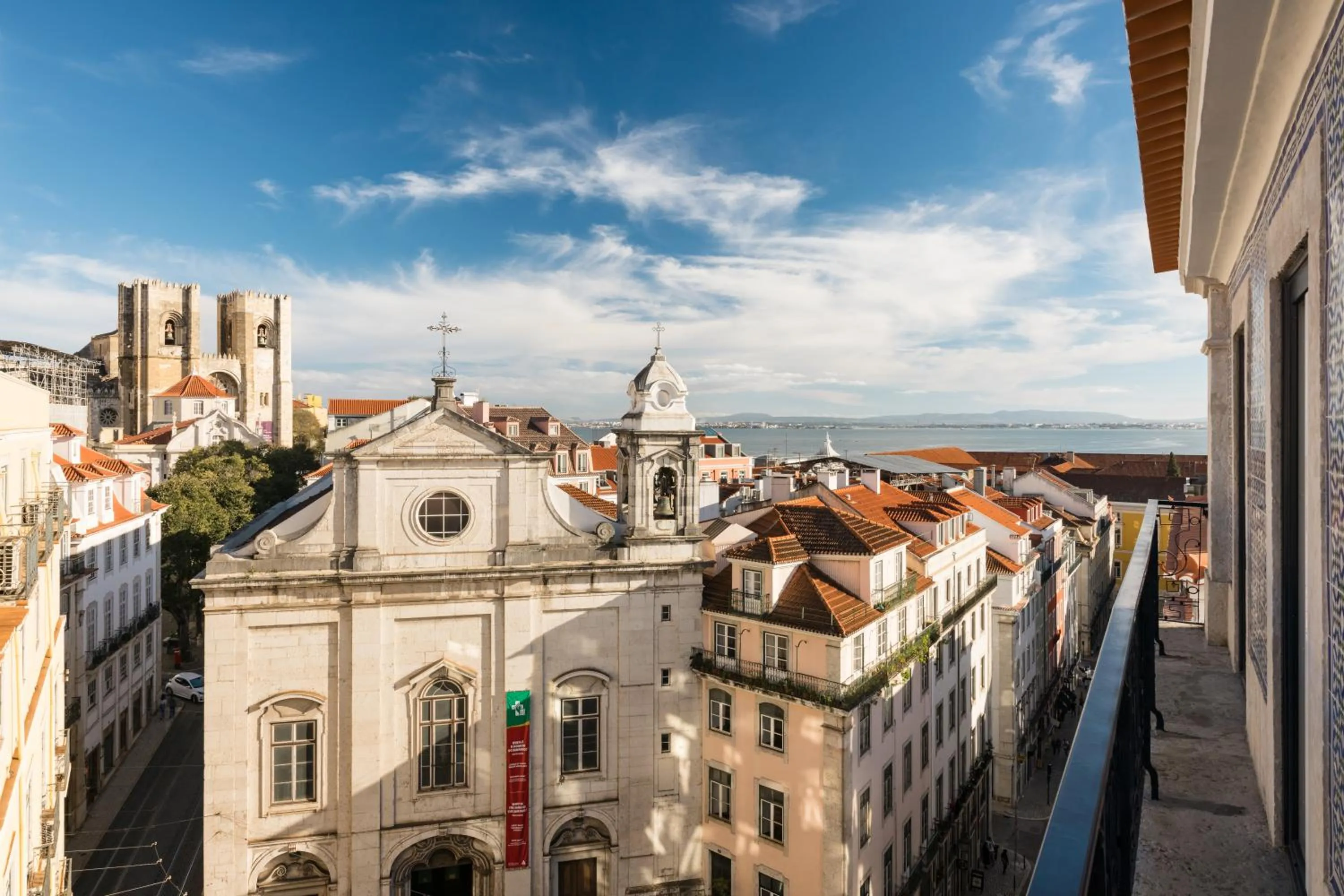 City view in Ando Living - Madalena House
