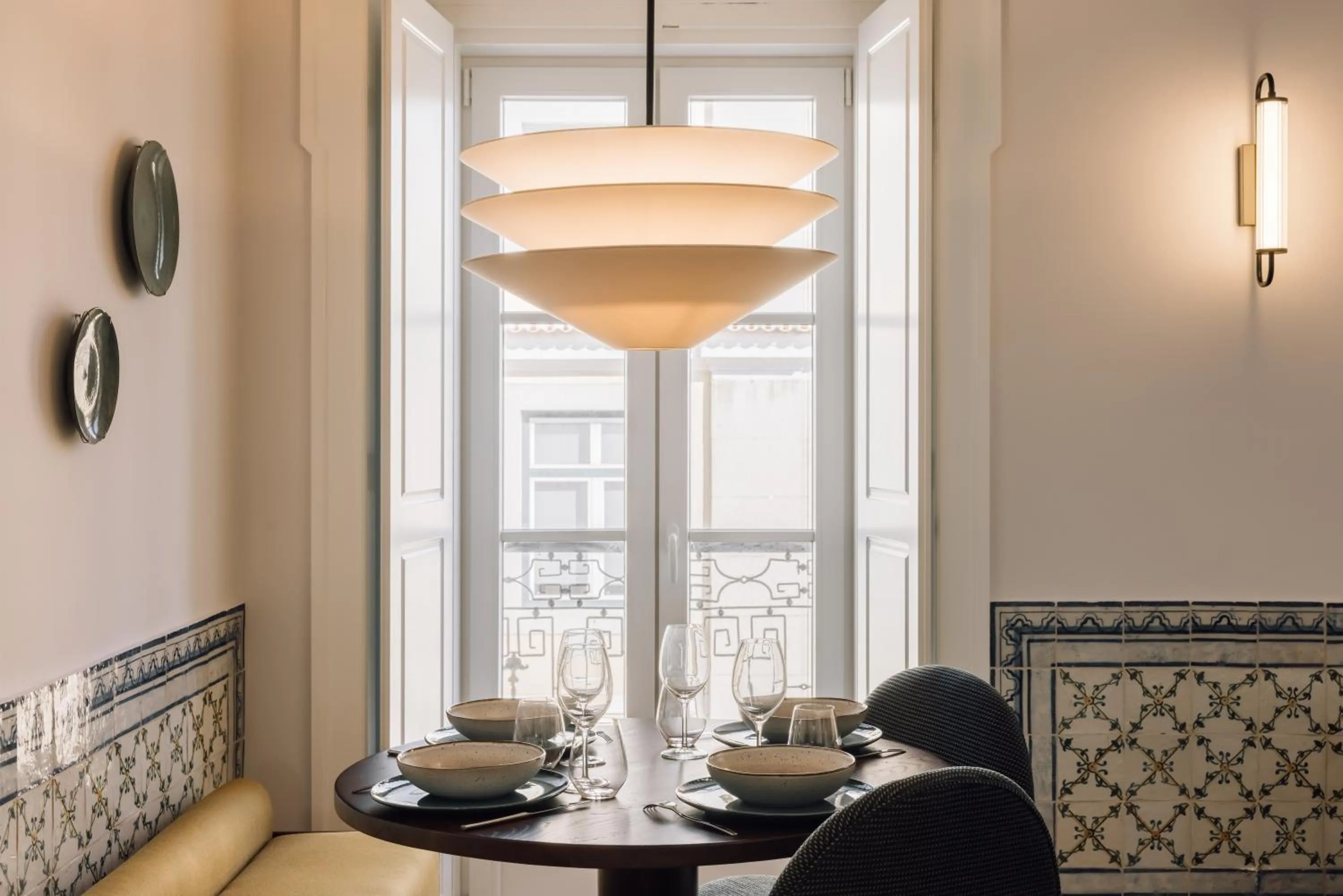 Dining area in Ando Living - Madalena House