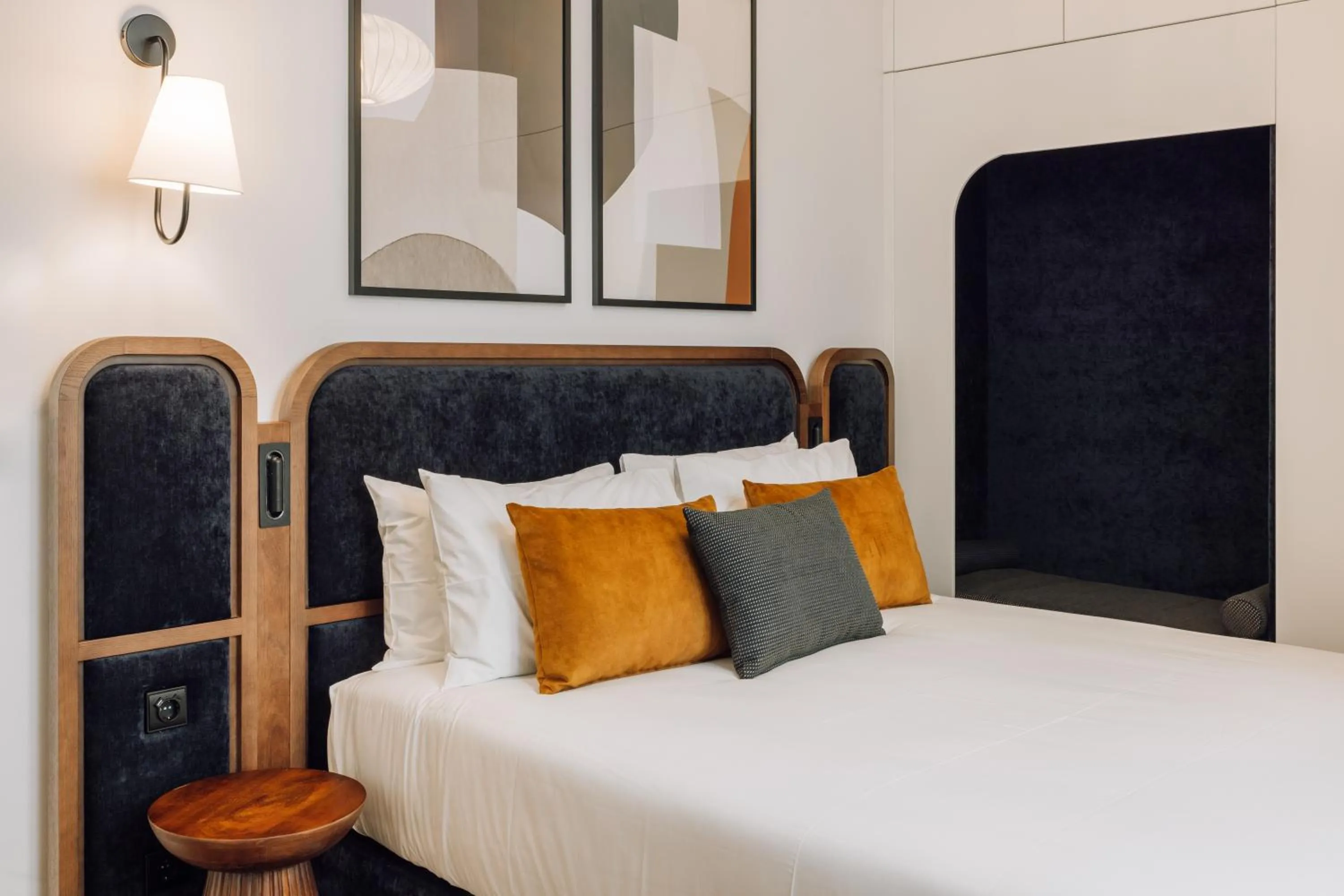 Bedroom, Bed in Ando Living - Madalena House