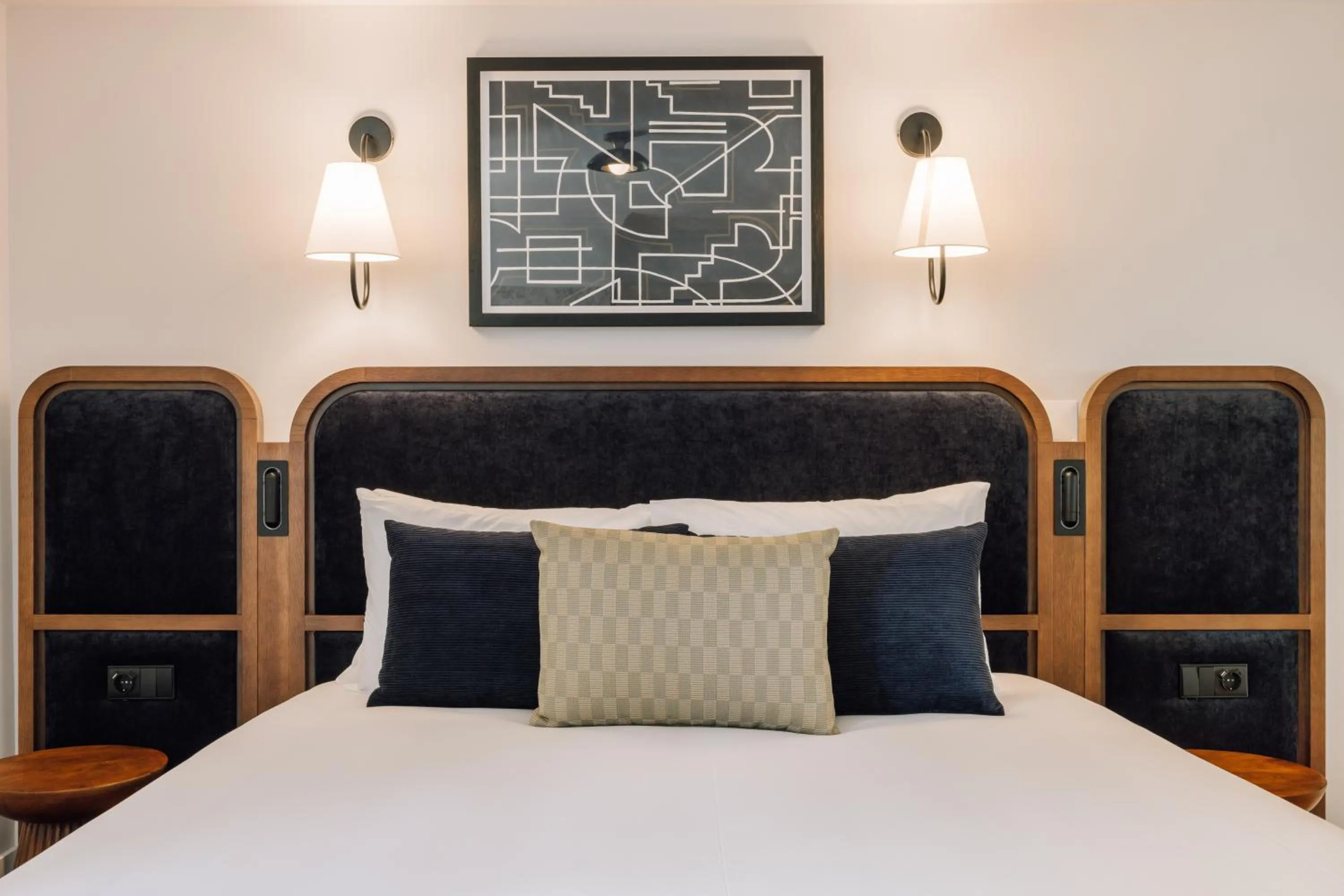 Bedroom, Bed in Ando Living - Madalena House