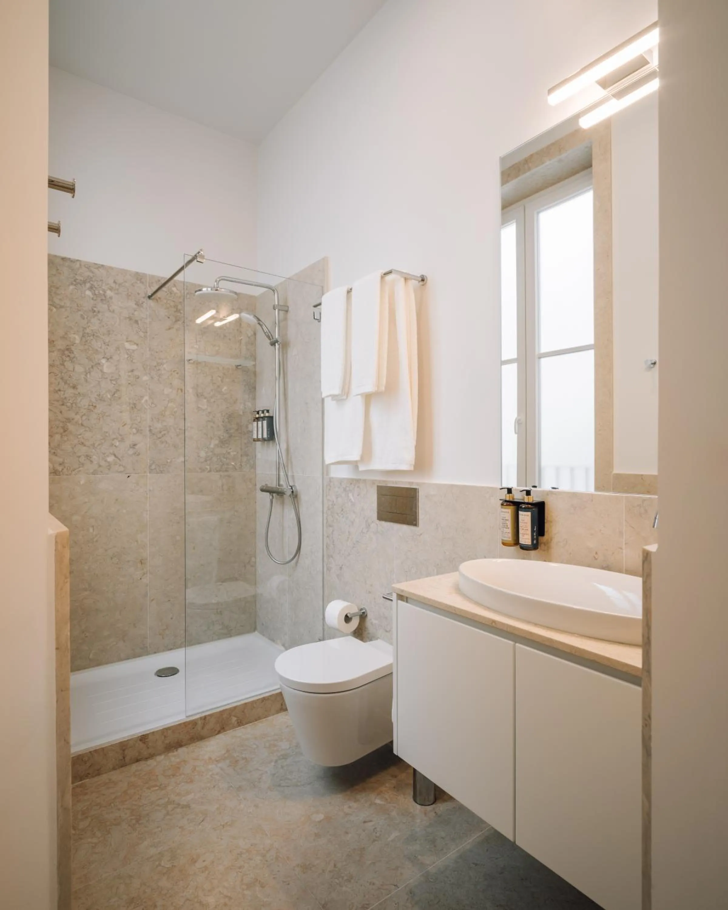 Bathroom in Ando Living - Madalena House