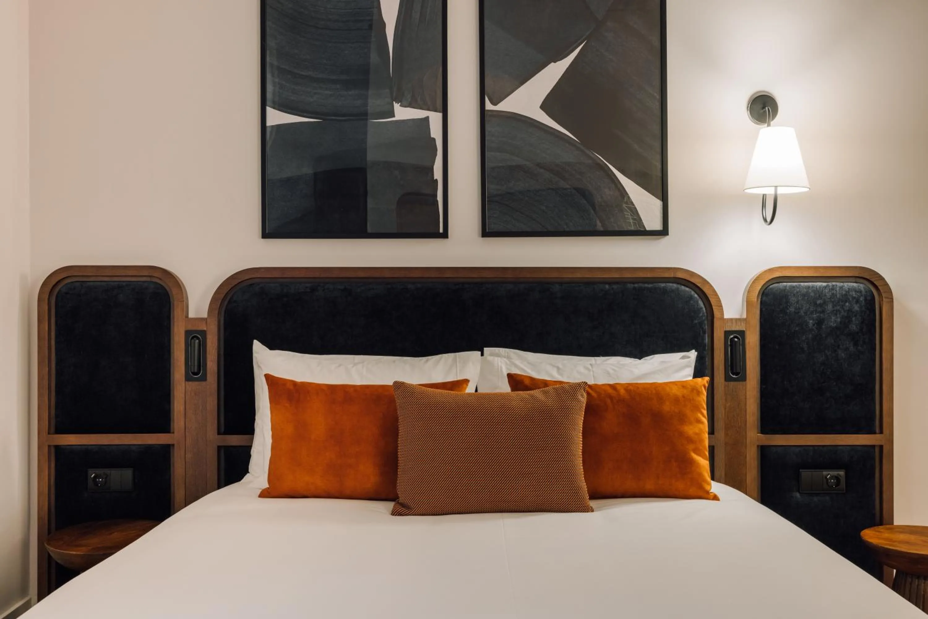 Bedroom, Bed in Ando Living - Madalena House