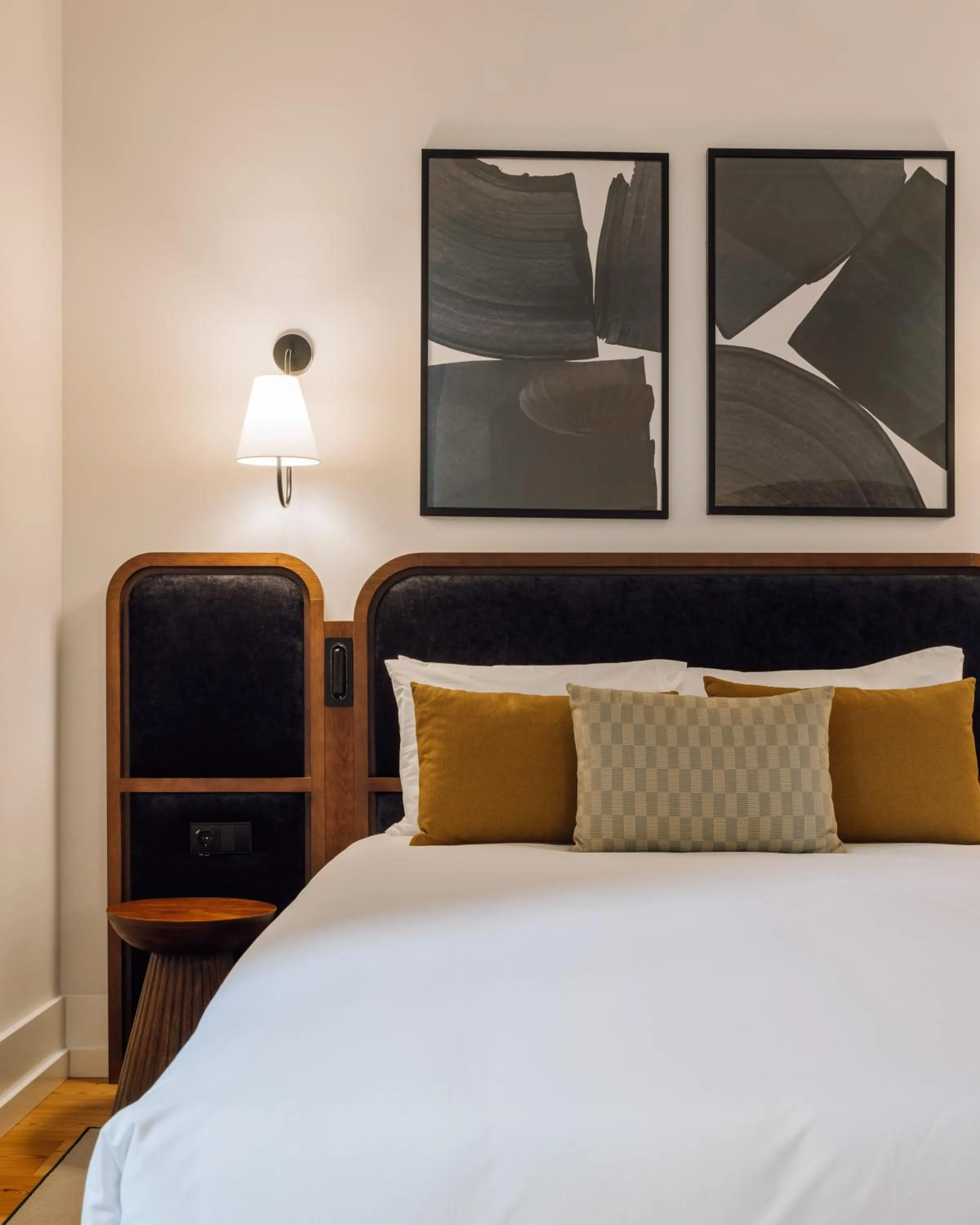 Bedroom, Bed in Ando Living - Madalena House