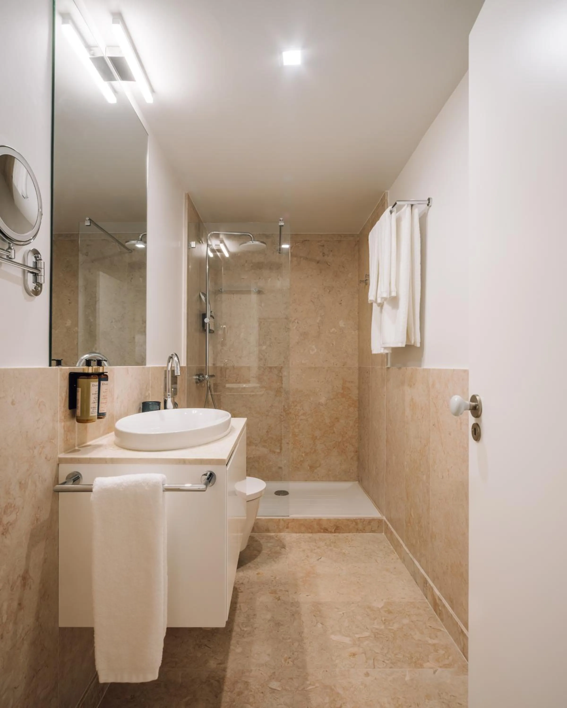 Bathroom in Ando Living - Madalena House