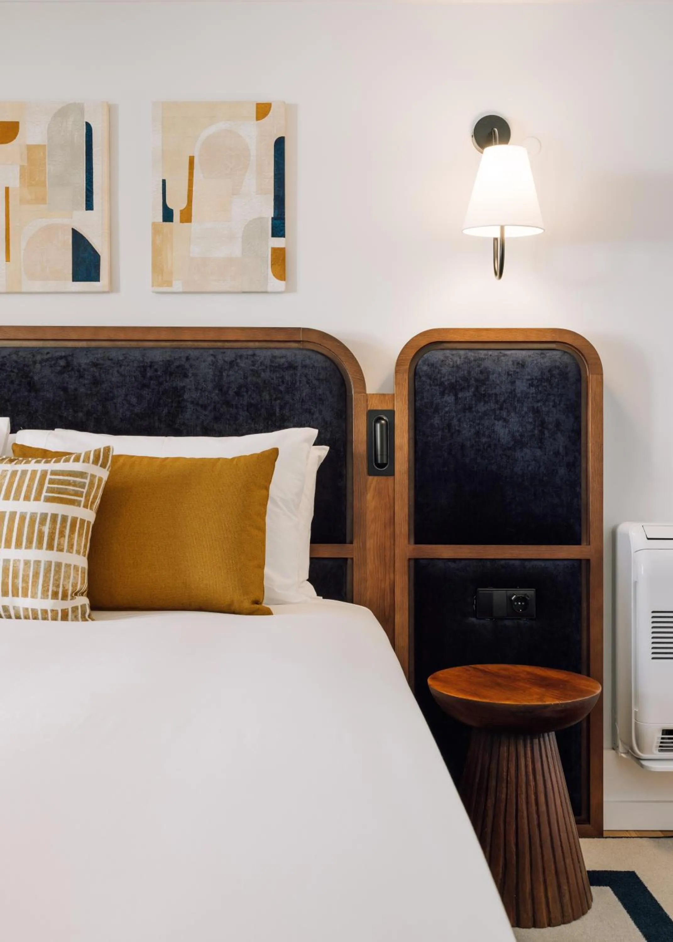 Bedroom, Bed in Ando Living - Madalena House