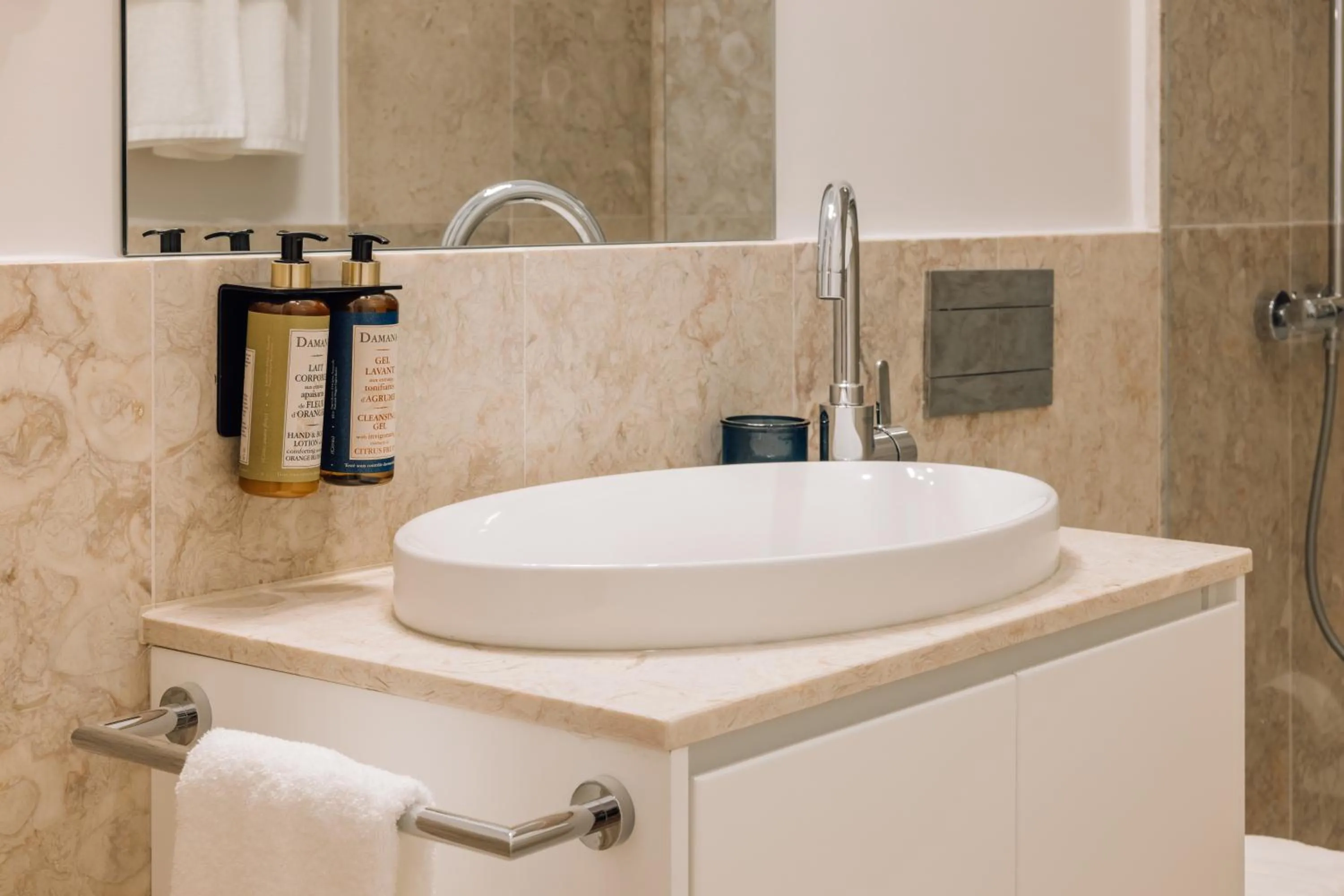 Bathroom in Ando Living - Madalena House