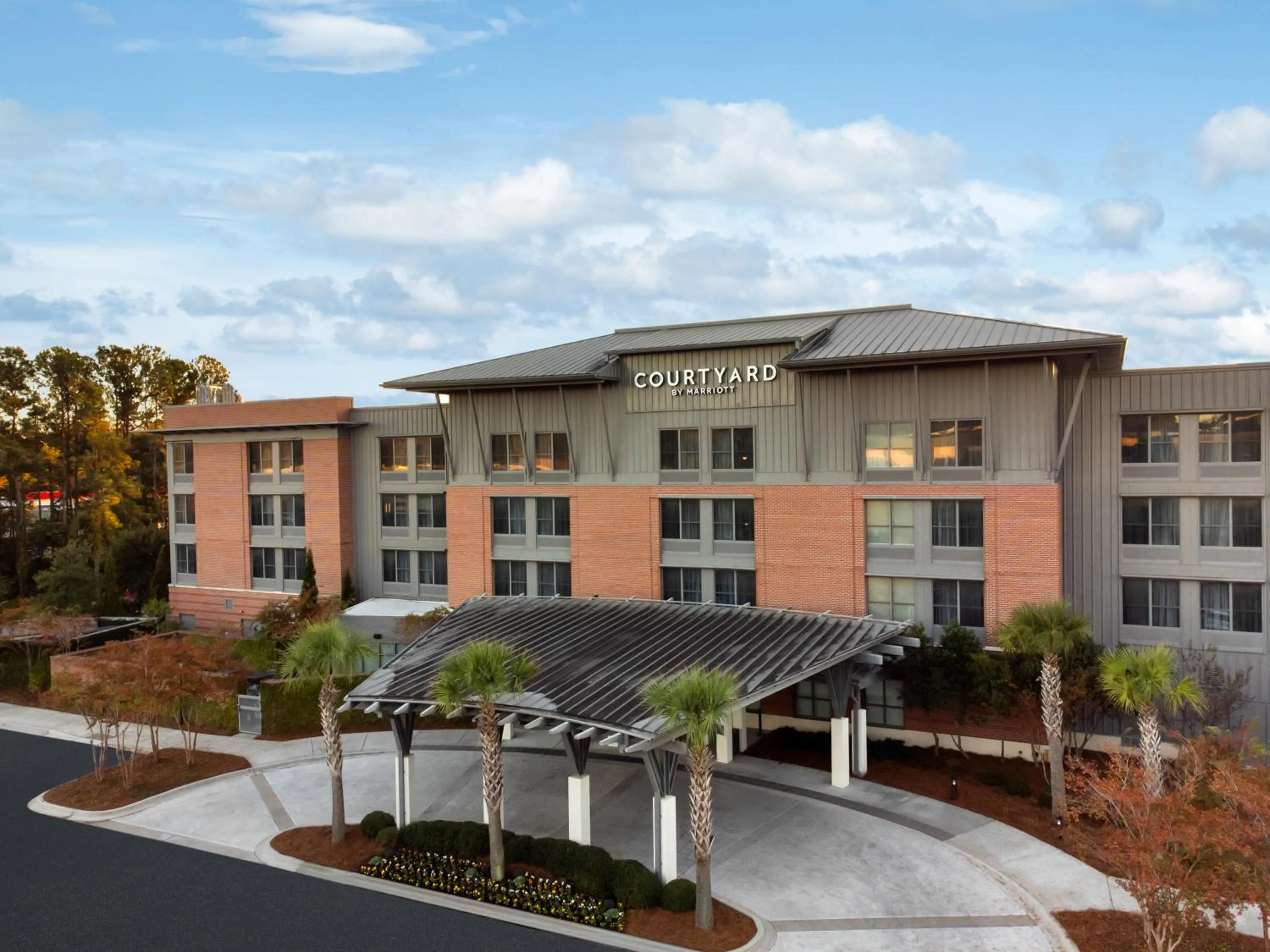 Property building in Courtyard by Marriott Charleston Summerville