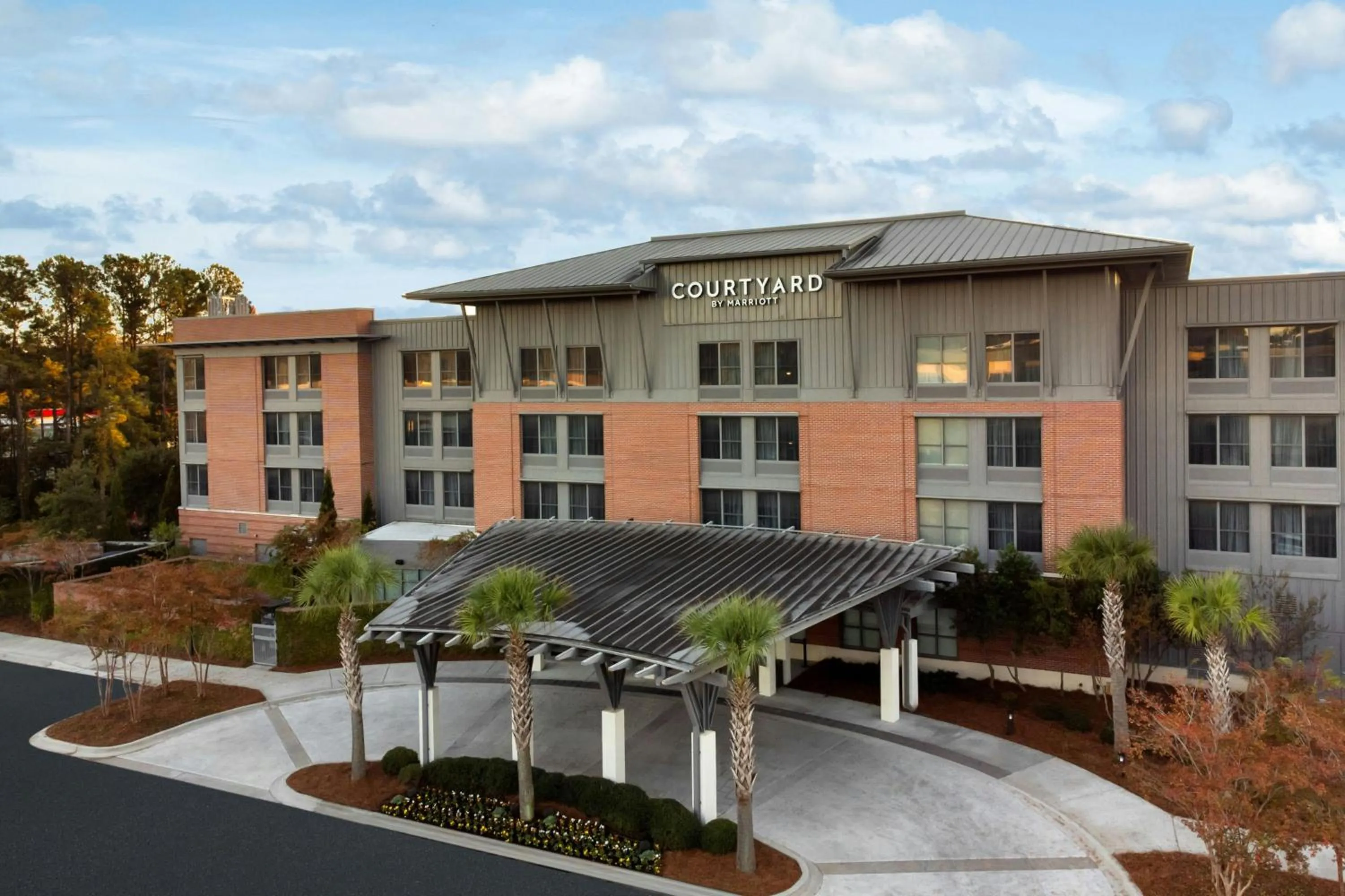 Property building in Courtyard by Marriott Charleston Summerville