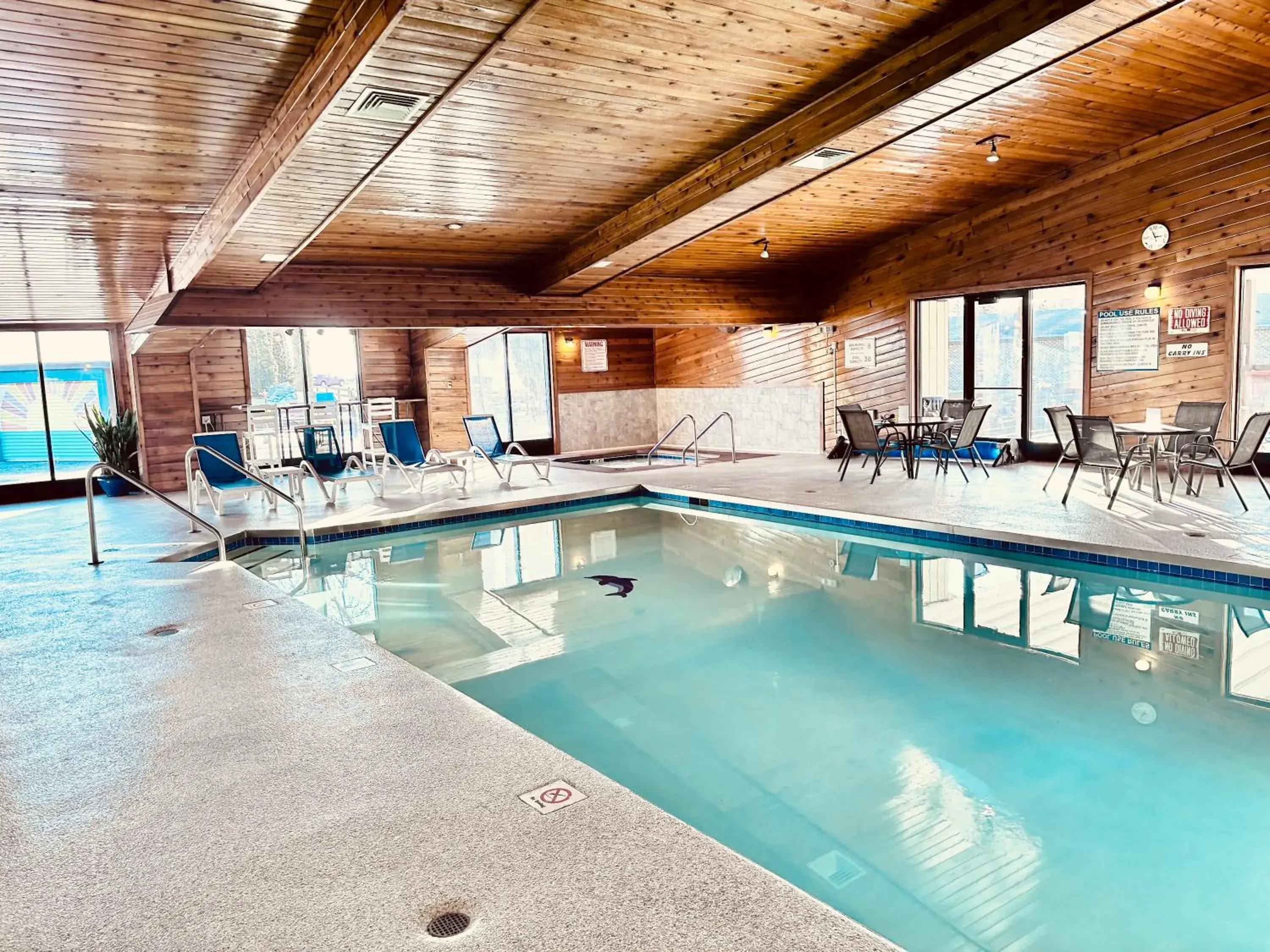 Deluxe Double Room in Village Inn on the Lake Deluxe Double Room in Village Inn on the Lake