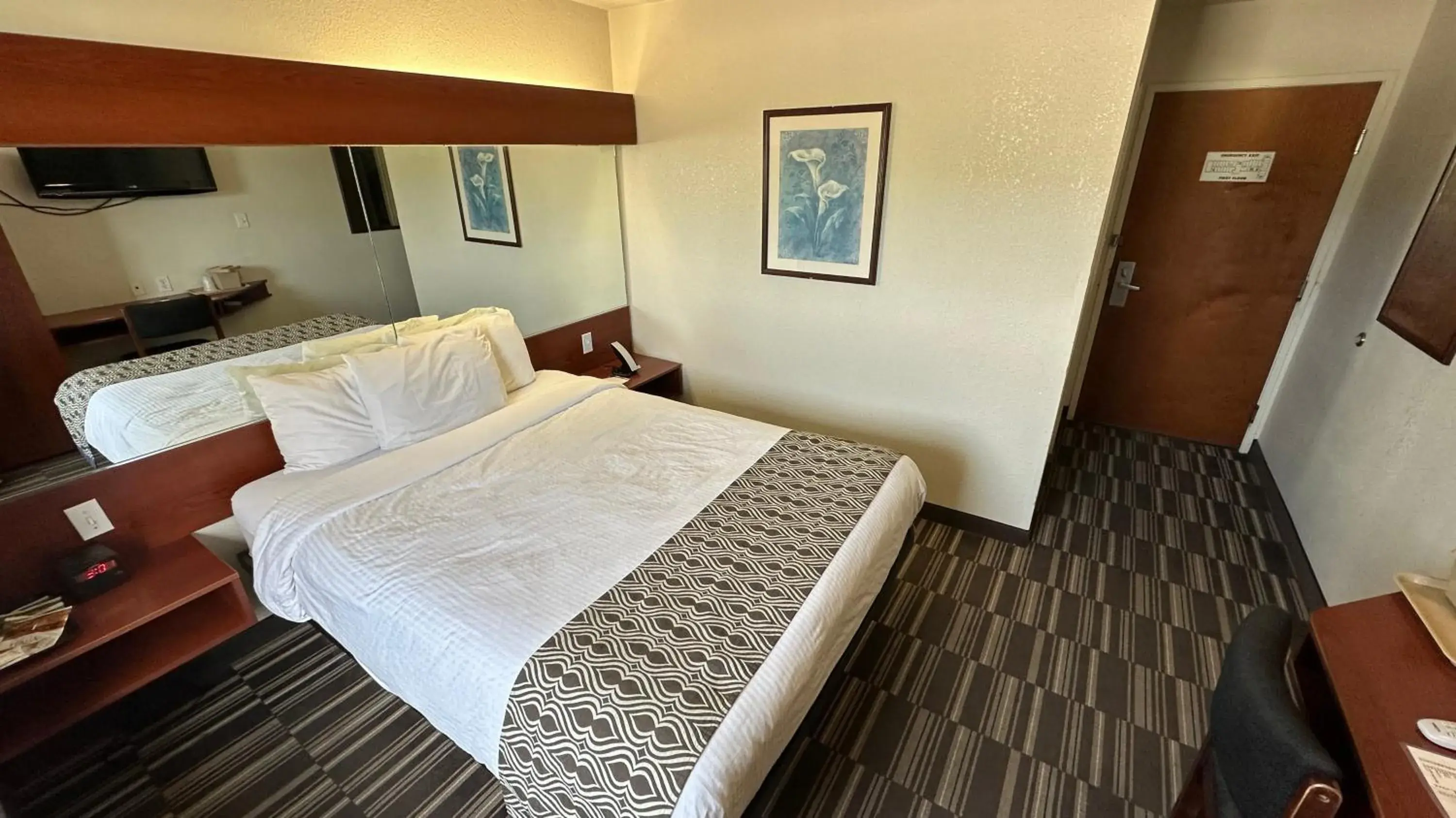 Bedroom, Bed in Microtel Inn and Suites By Wyndham Miami OK Bedroom, Bed in Microtel Inn and Suites By Wyndham Miami OK