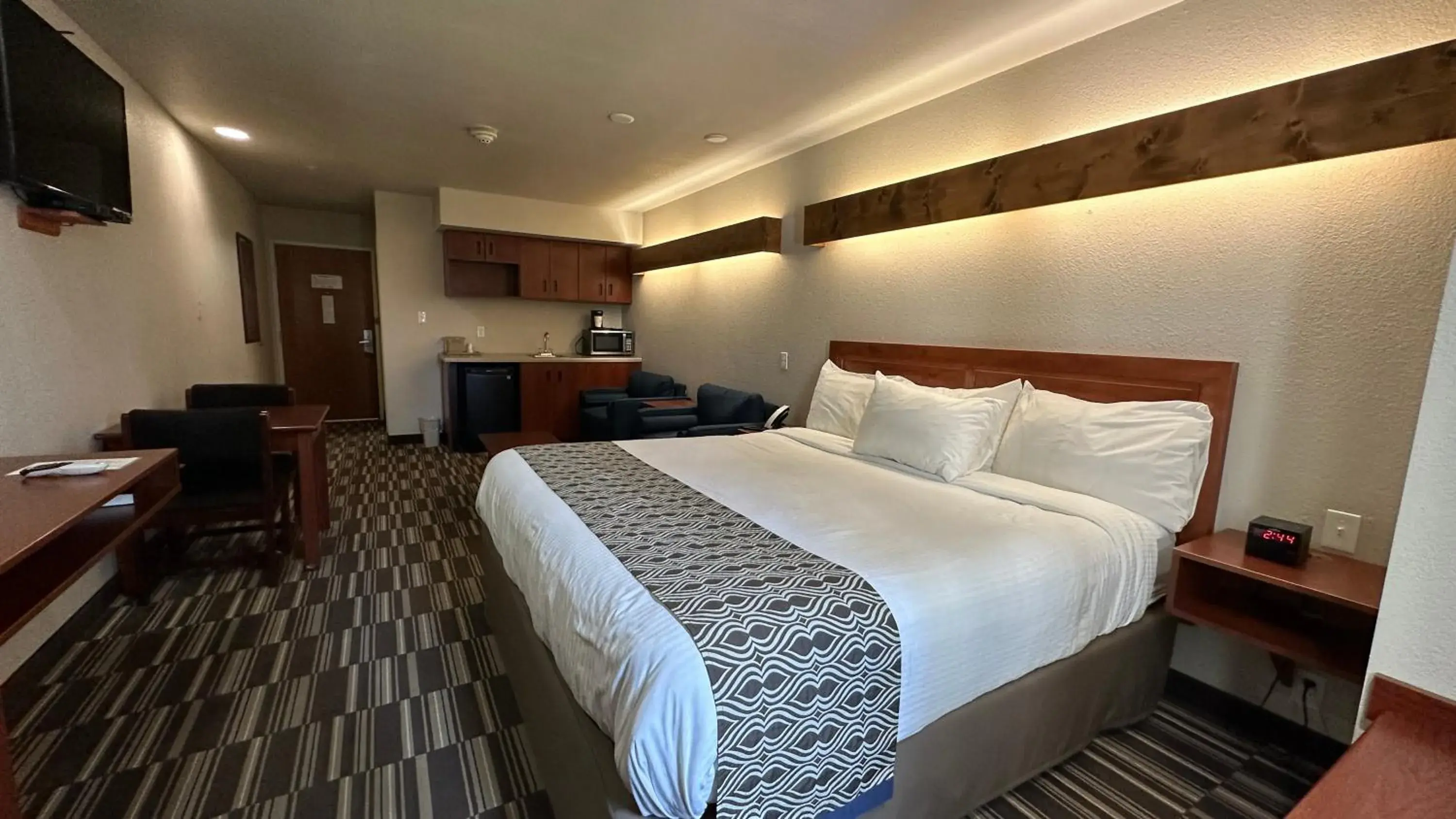 Bedroom, Bed in Microtel Inn and Suites By Wyndham Miami OK Bedroom, Bed in Microtel Inn and Suites By Wyndham Miami OK