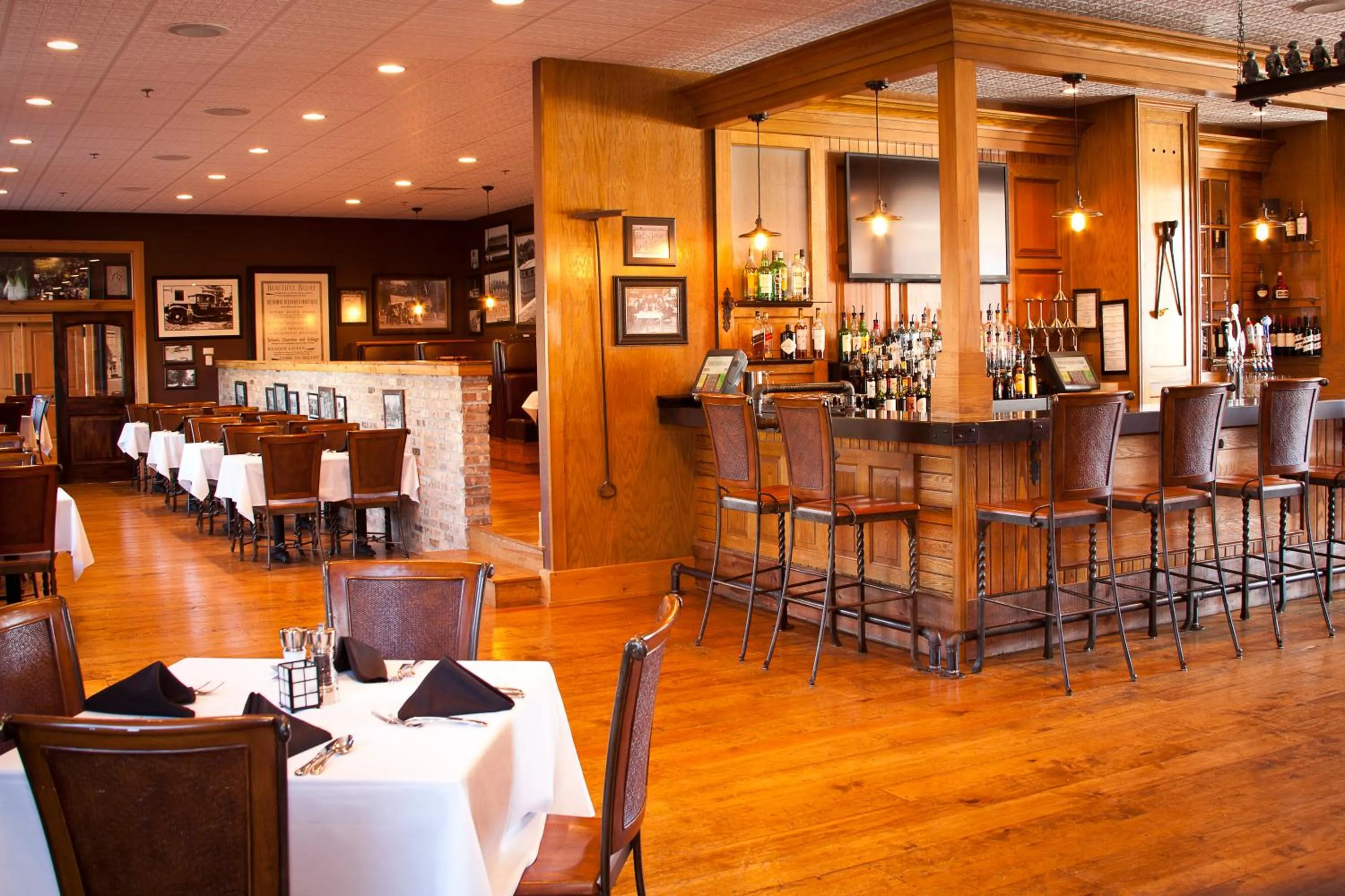 Lounge or bar in Ironworks Hotel