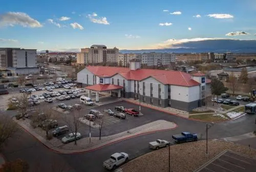 AmericInn by Wyndham Denver Airport