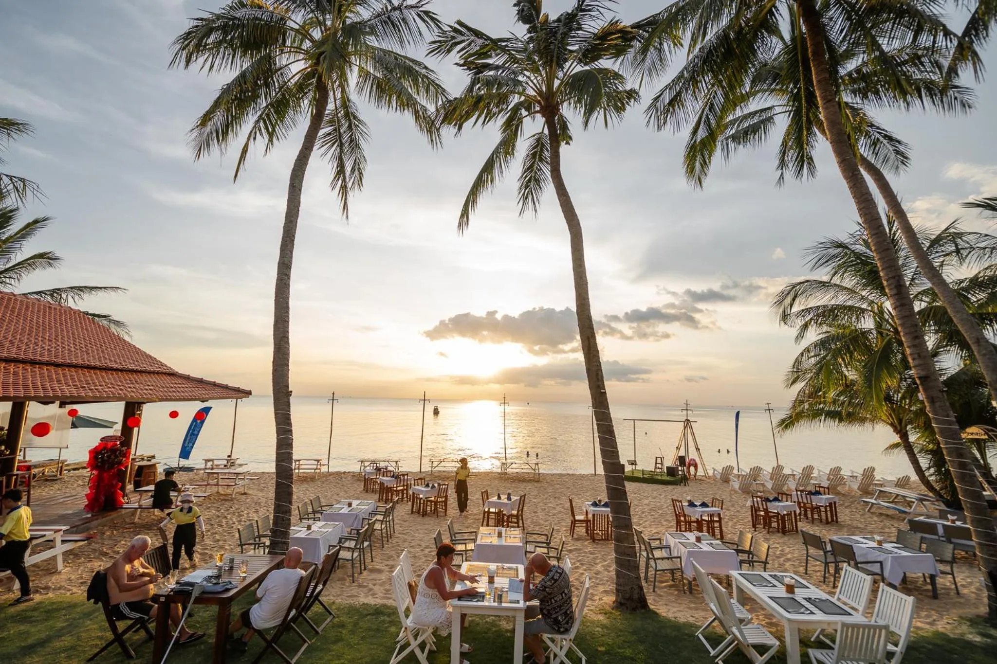 Restaurant/places to eat in Sea Star Resort