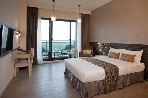 Bed in Renyi Lake Hotel