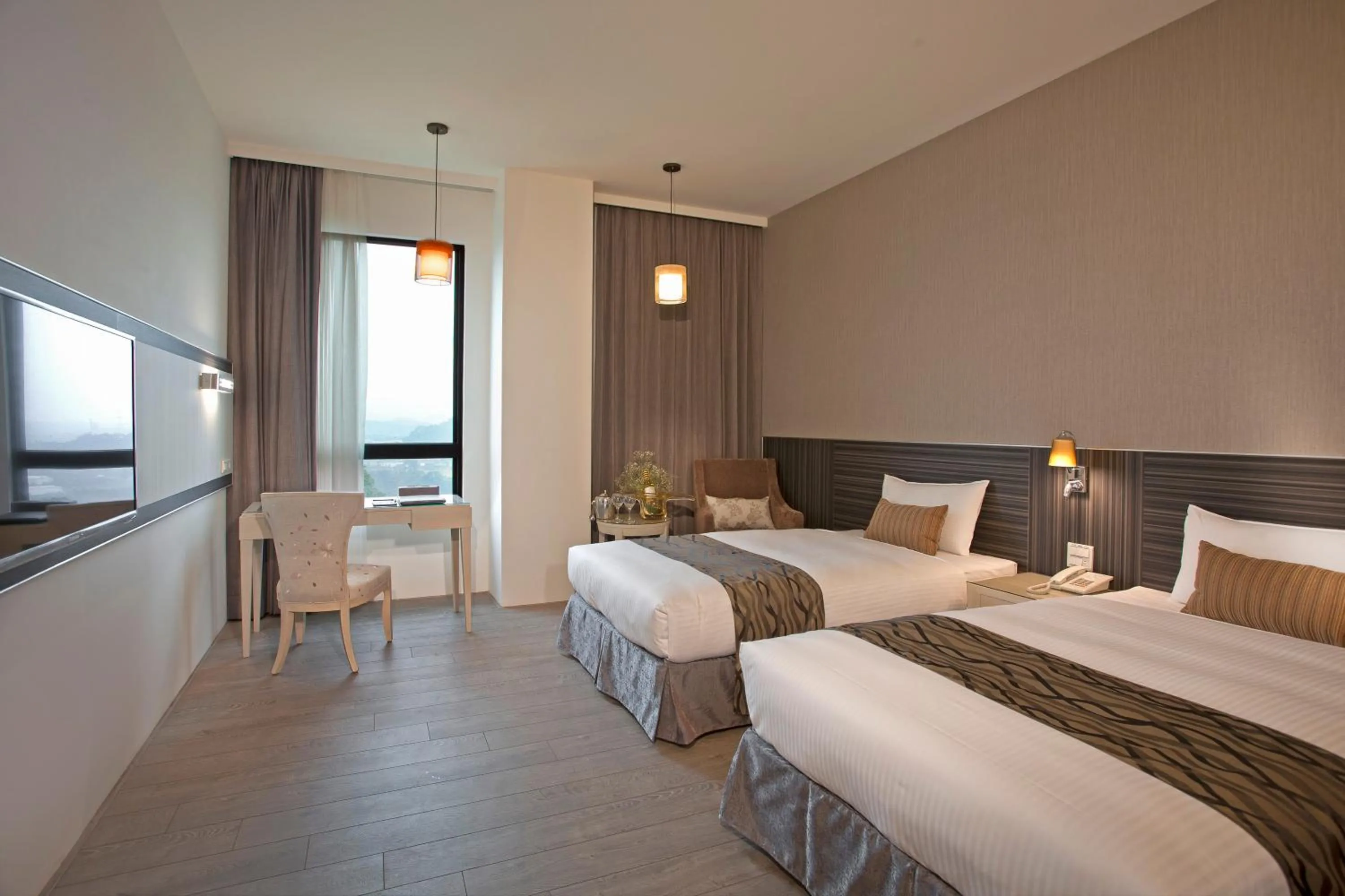 Bed in Renyi Lake Hotel