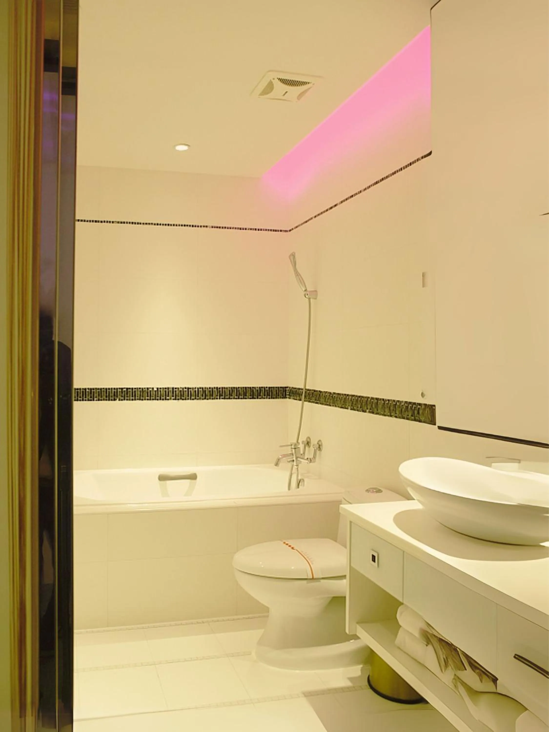 Bathroom in Hsiangkelira Hotel