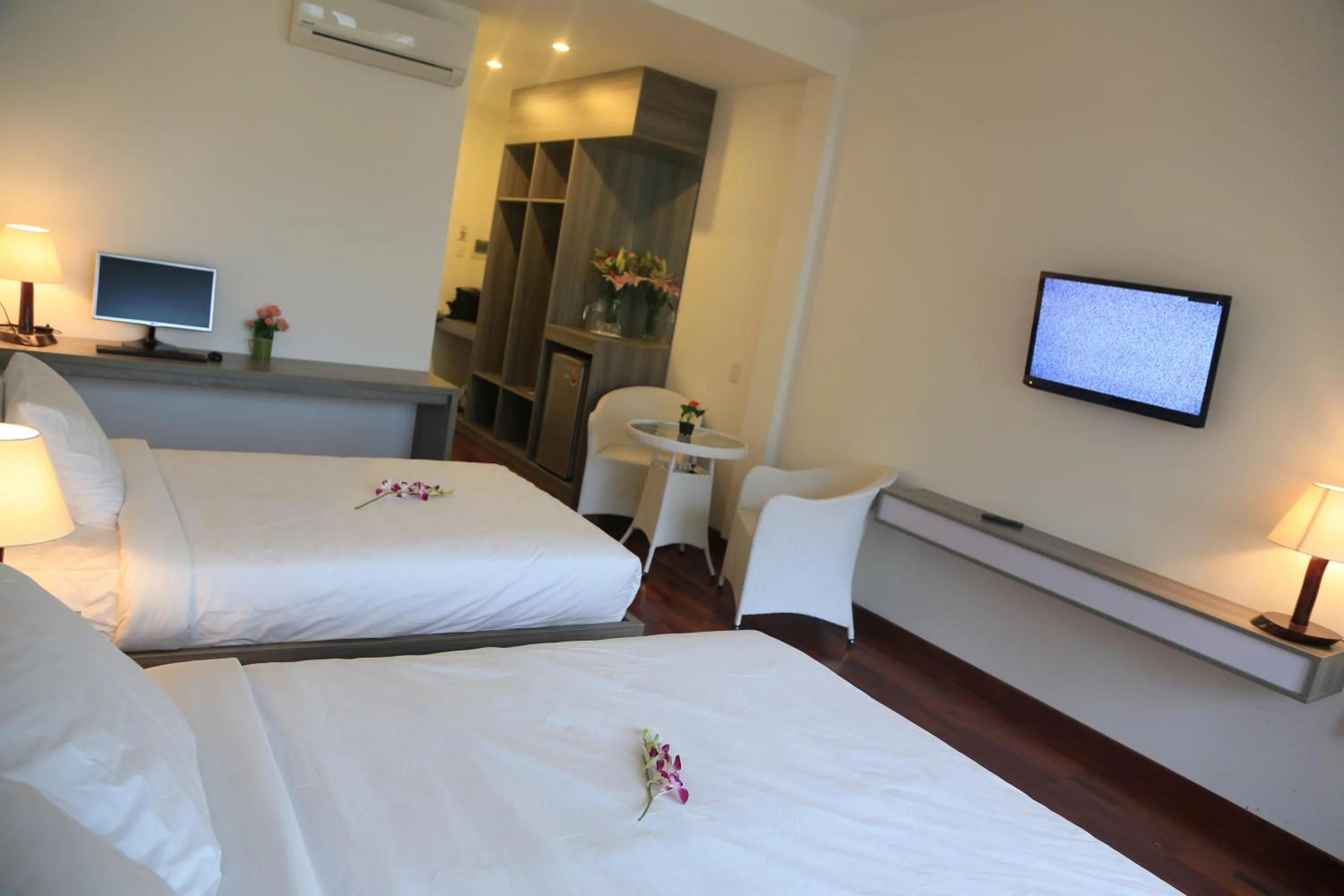 Photo of the whole room, Bed in Ylang Garden Villa